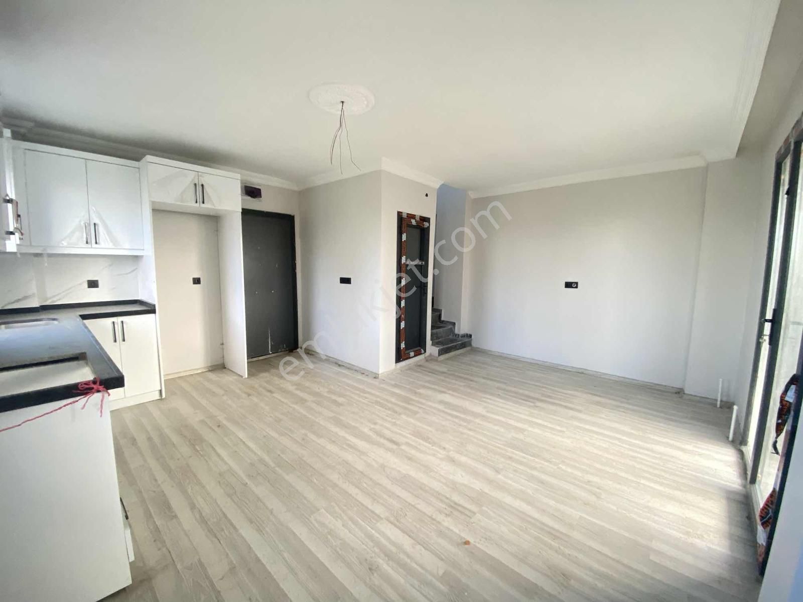 ꧁▇mega Yapı ▇꧂ Müstakil, Geniş Bahçeli, Teraslı 3+1 Fırsat Villa - Görsel 14