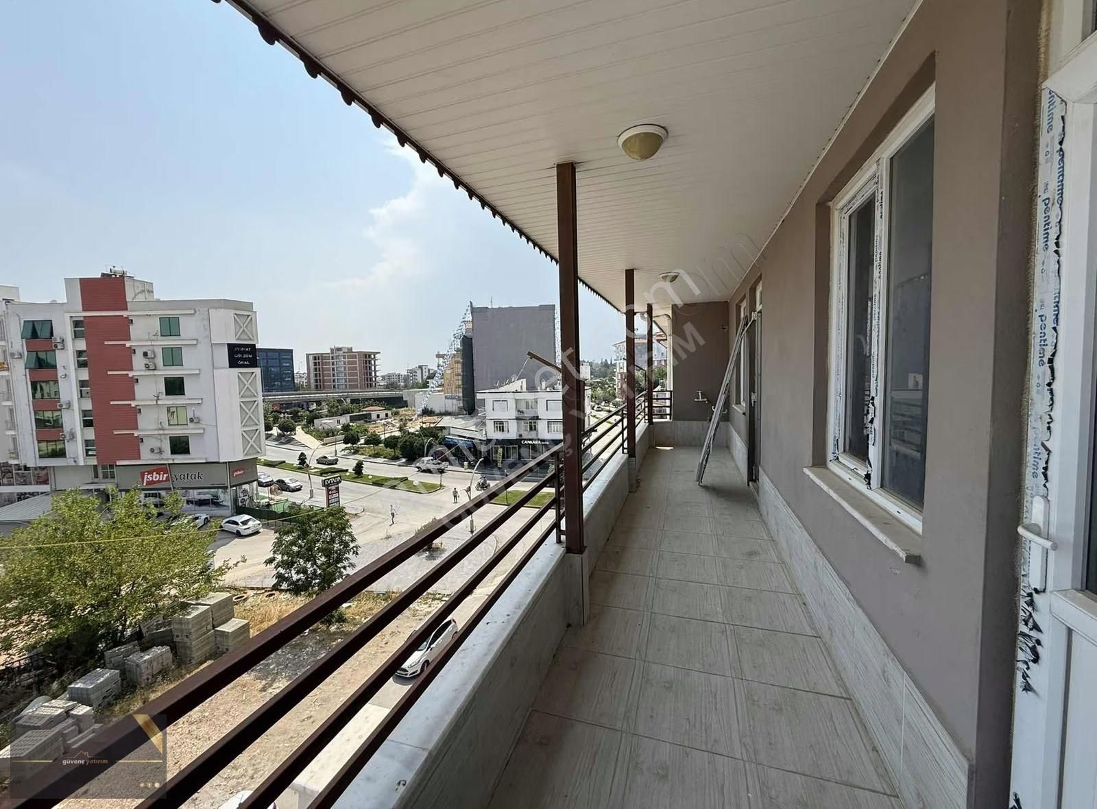 Serik Orta Mahalle 160m2 3+1 Geniş Kiralık Daire - Görsel 3