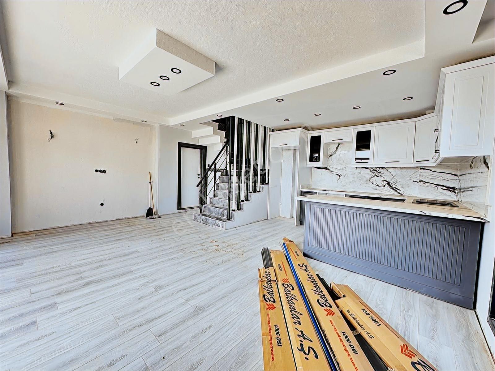 Mega Yapıdan Yeniçiftlikte Parka Cephe Deniz Mnz. 4+1 Lüx Villa - Görsel 22