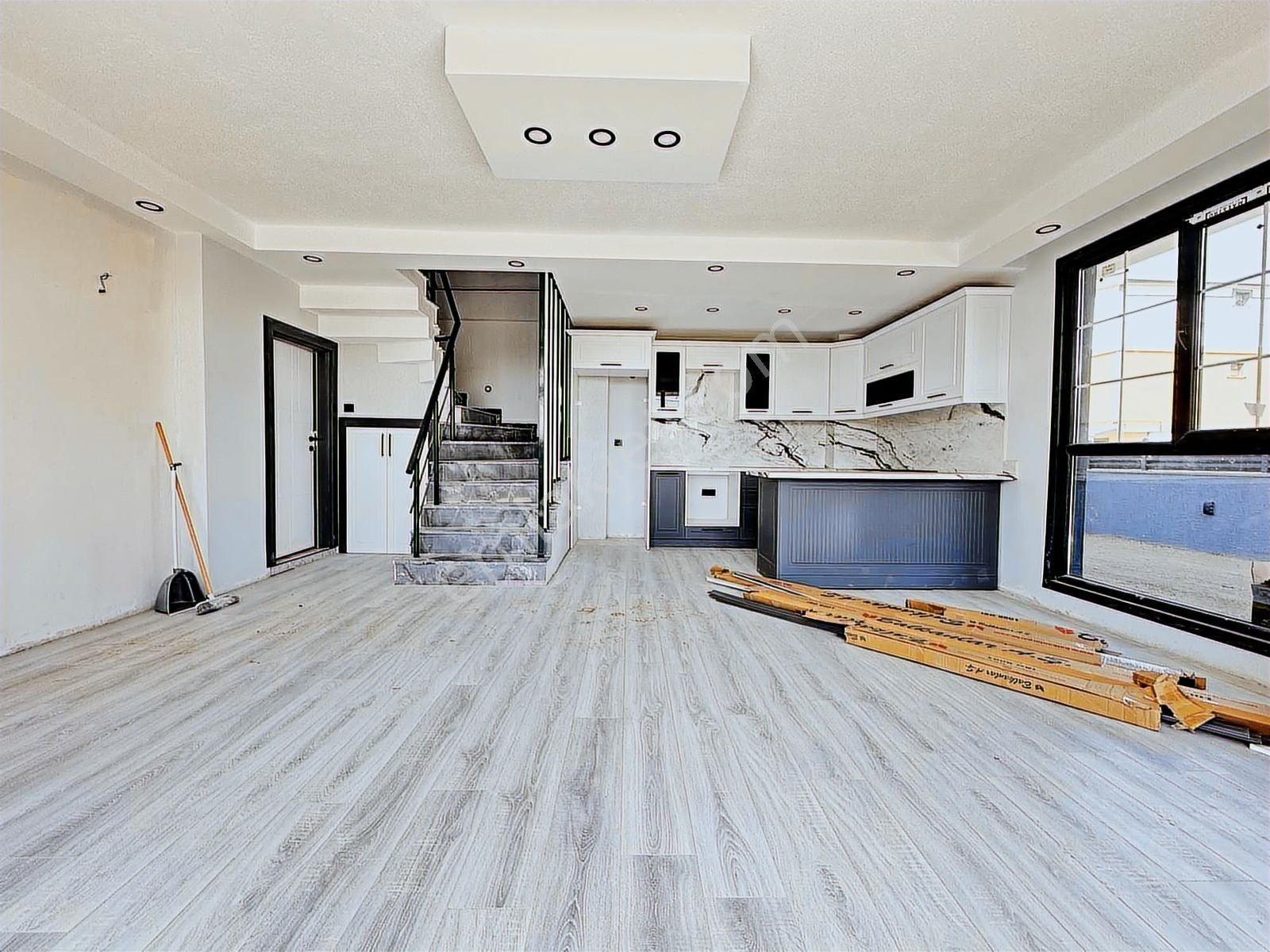 Mega Yapıdan Yeniçiftlikte Parka Cephe Deniz Mnz. 4+1 Lüx Villa - Görsel 3