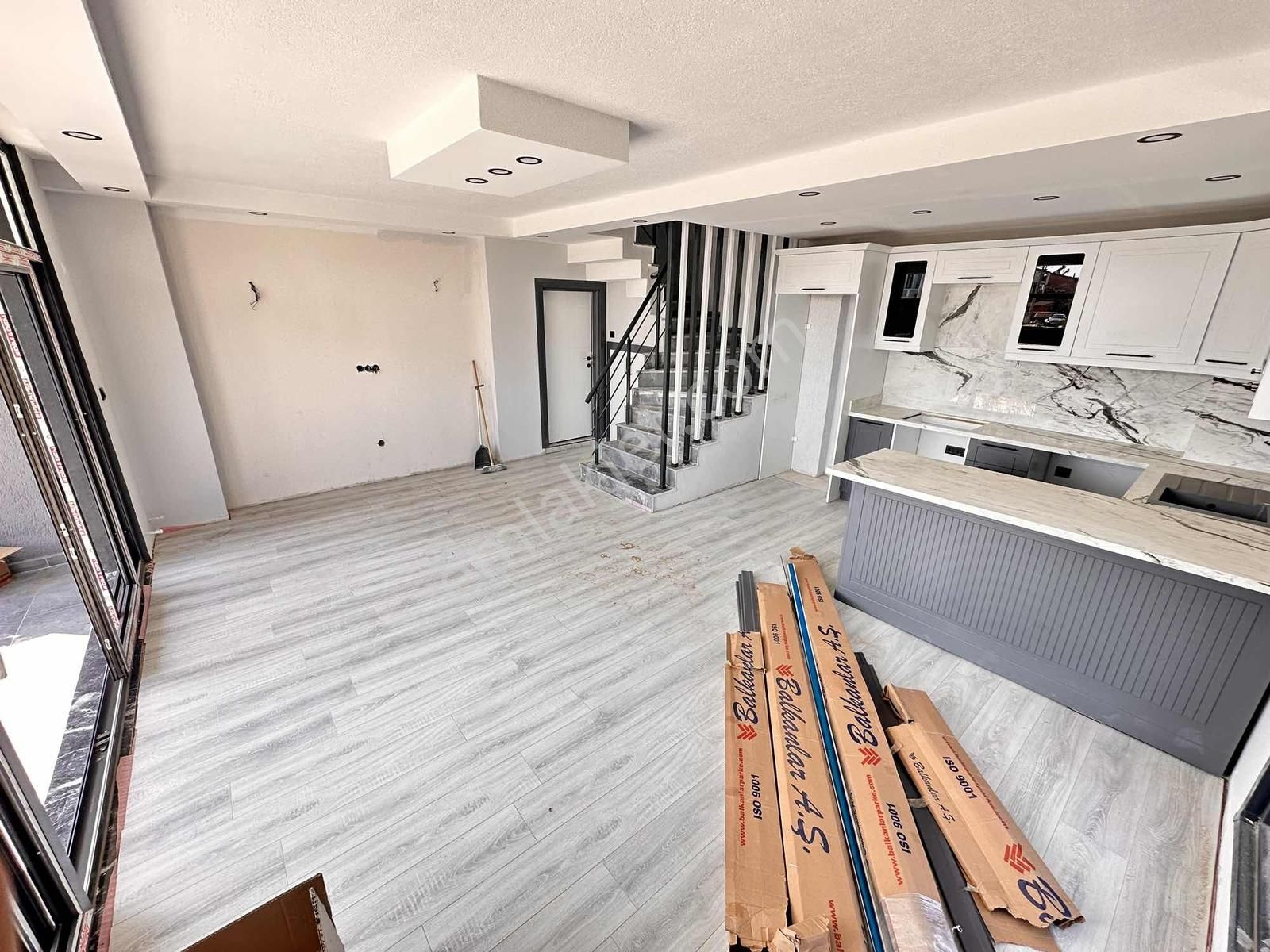 Mega Yapıdan Yeniçiftlikte Parka Cephe Deniz Mnz. 4+1 Lüx Villa - Görsel 17