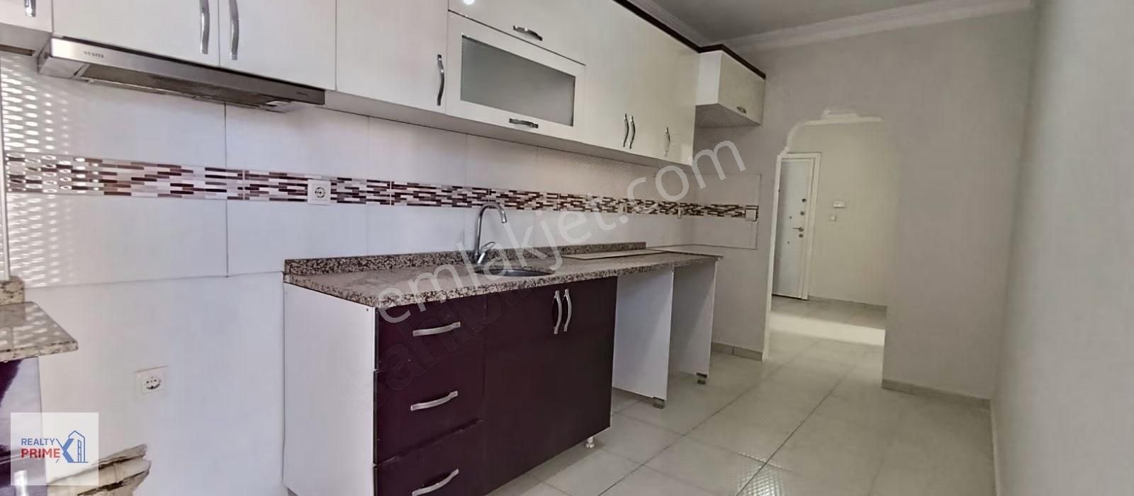 Erenköy Mah. Çok Güzel Konumda Güney Cephe 2+1 Daire Satılık - Görsel 5