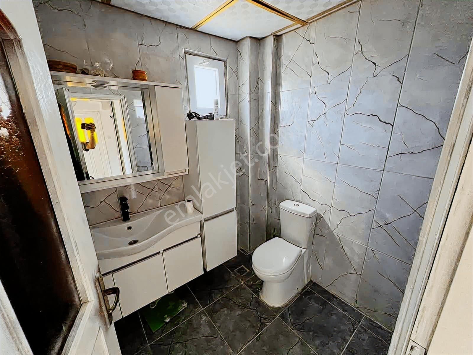 #mega Yapı# Merkezi Konumda 5+1 Kombi Petek Bağlı Fırsat Villa - Görsel 3