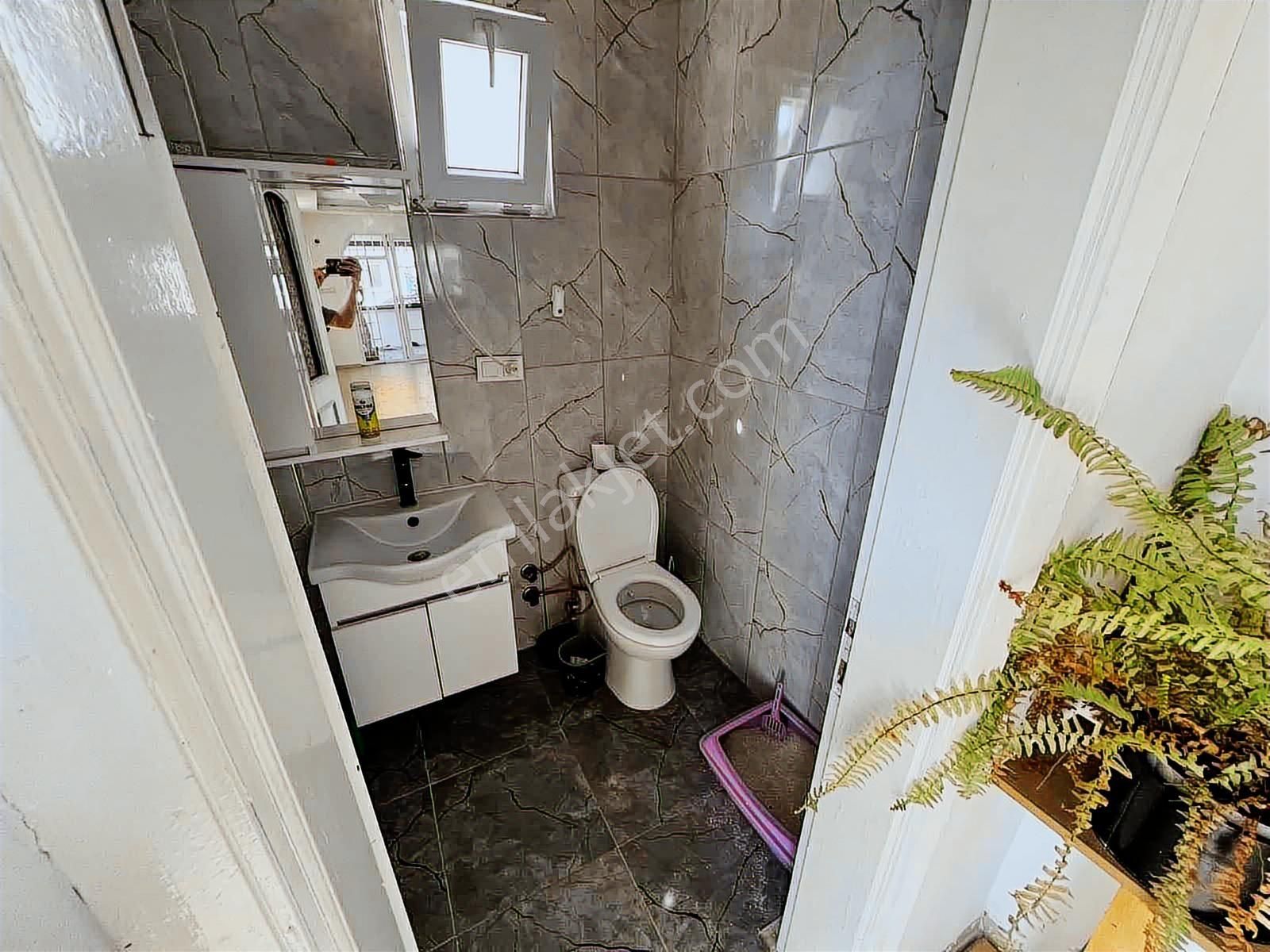 #mega Yapı# Merkezi Konumda 5+1 Kombi Petek Bağlı Fırsat Villa - Görsel 33