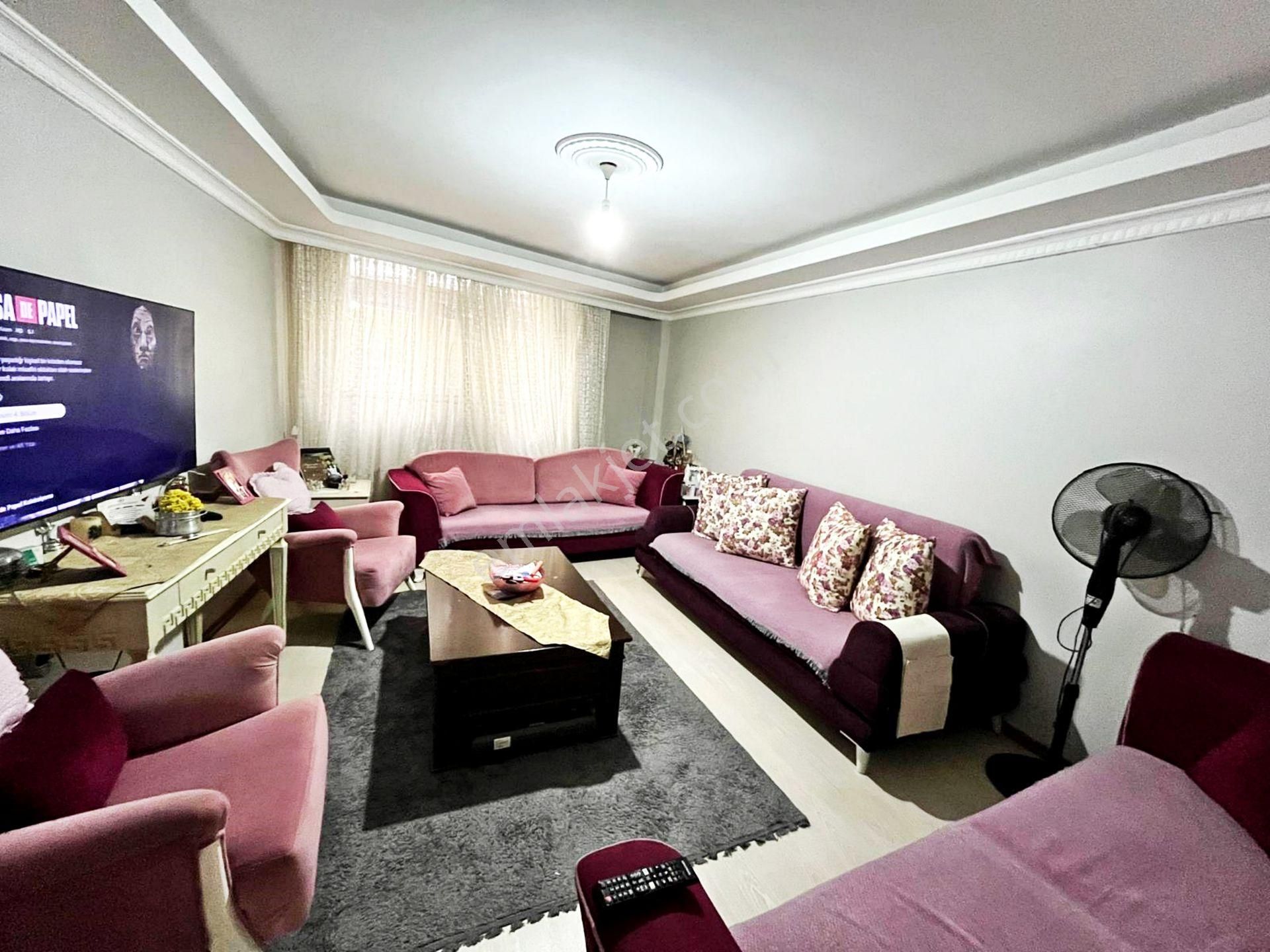 Alban'dan Metrobüse 14dk Bahçeli Çift Cephe 130m² 3+1 Bahçe Katı - Görsel 3