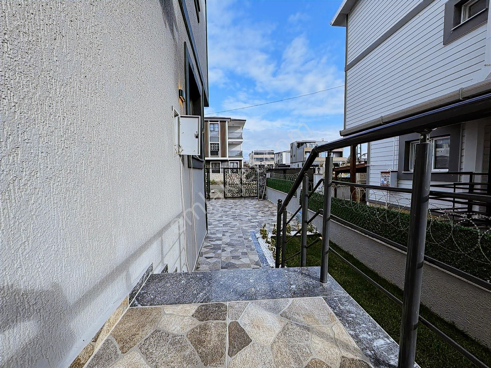 #mega Yapı# Kaçırılmaz Fiyatlı 4+1 Dev Gibi Geniş Bahçeli Villa - Görsel 23