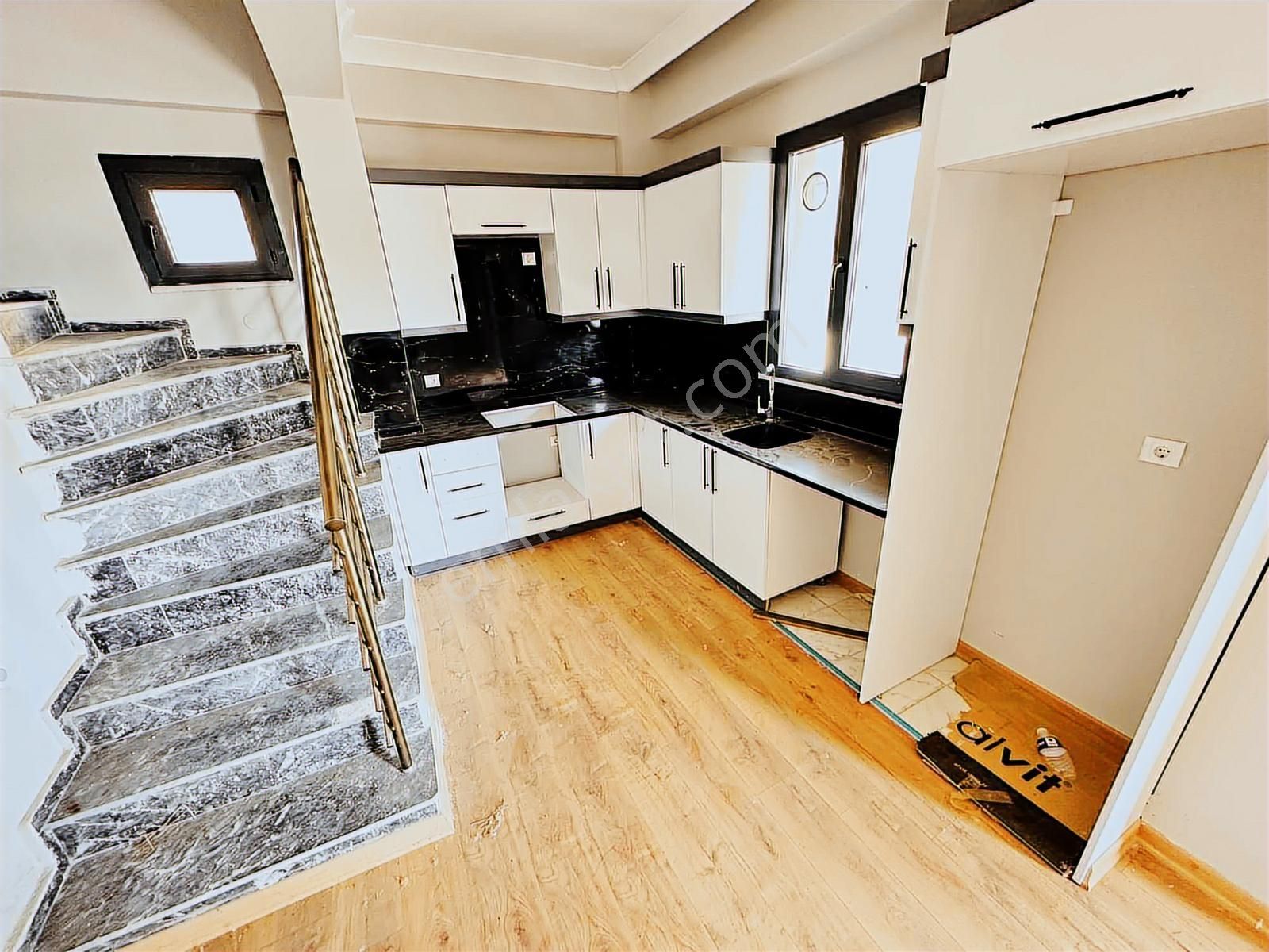 Mega Yapıdan Denize 200 Metre Mesafe İskanlı 4+1 Lüx Müstakil - Görsel 21