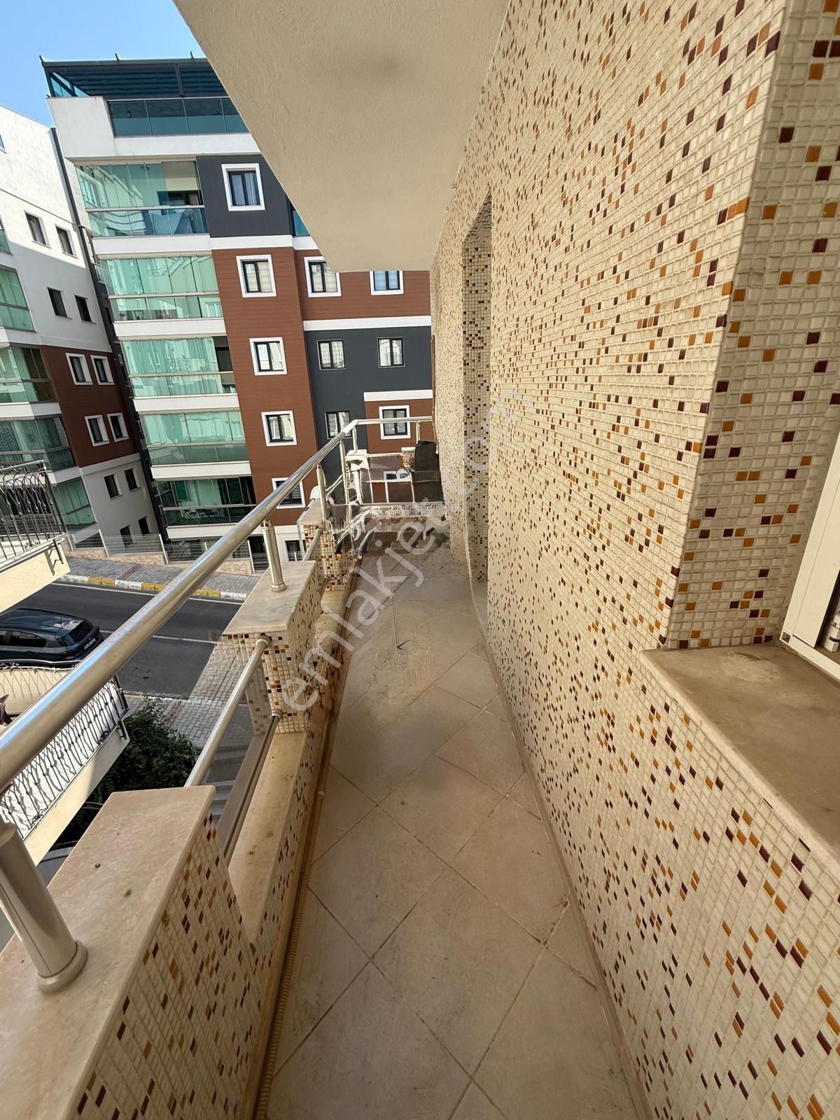 Kuşadası Merkez'de 2+1 2.kat Asansörlü Masrafsız Satılık Daire - Görsel 10