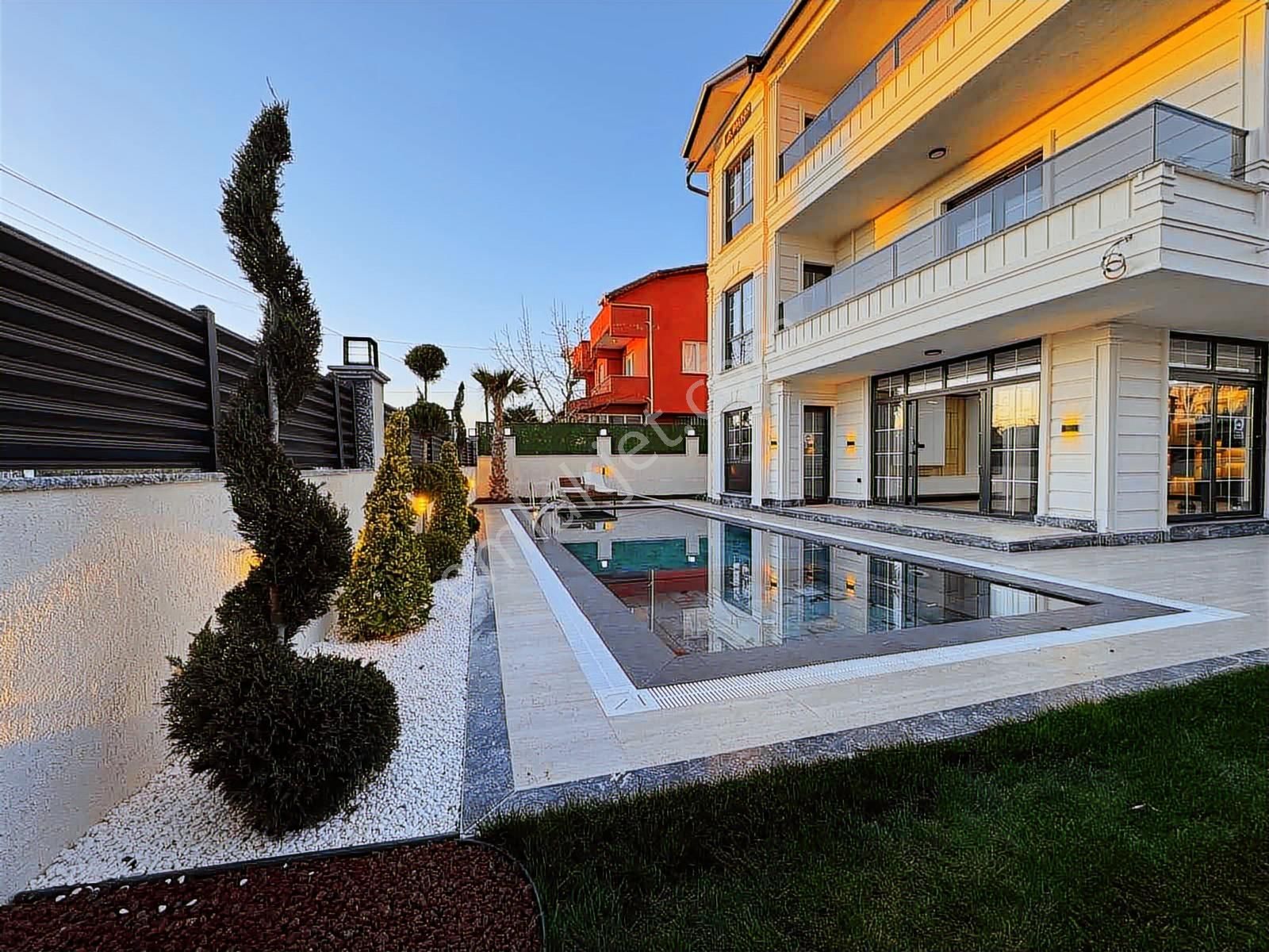 #mega Yapı# Parka Cephe Özel Havuzlu Prestijli Villa - Görsel 3