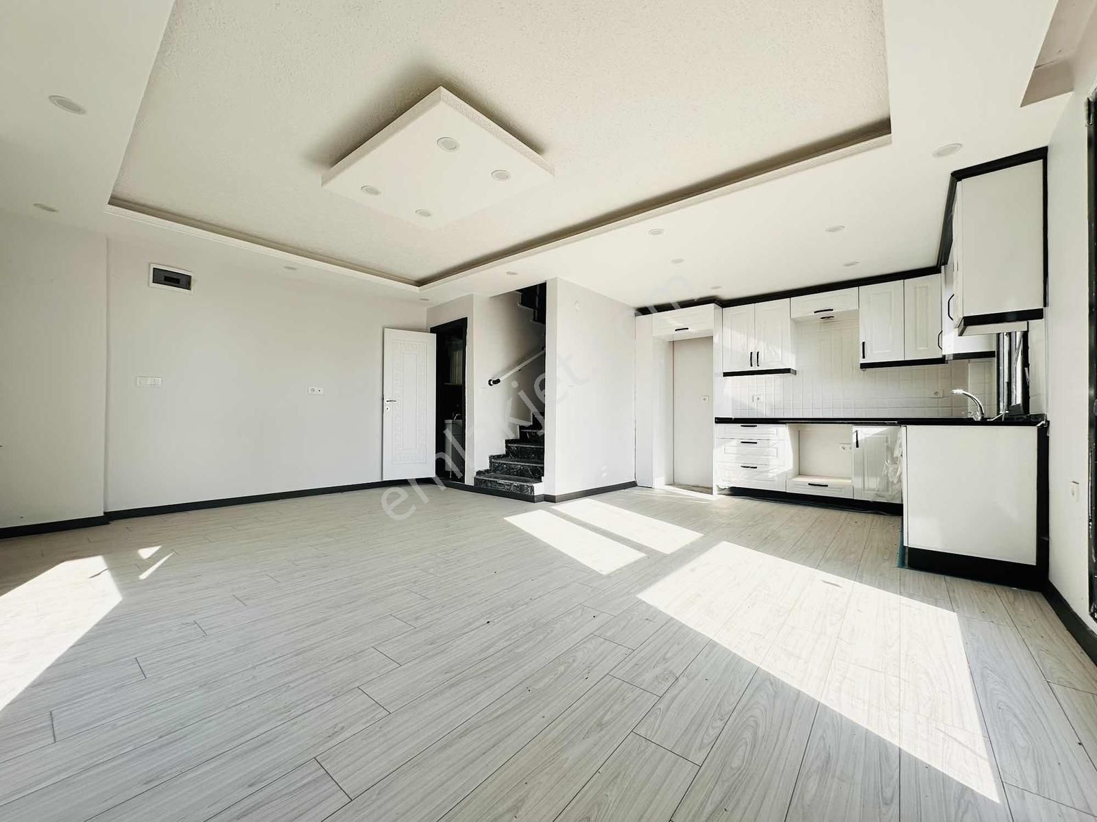 Mega Yapıdan Merkezi Knm İskanlı Deniz Manzaralı 4+1 Lüx Villa - Görsel 32