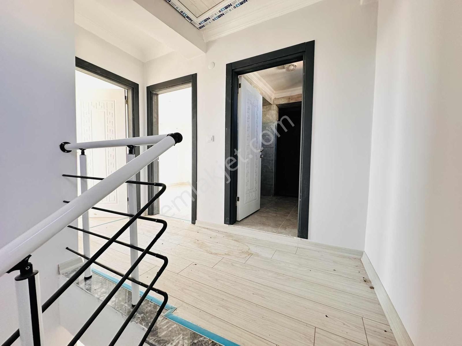 Mega Yapıdan Merkezi Knm İskanlı Deniz Manzaralı 4+1 Lüx Villa - Görsel 31