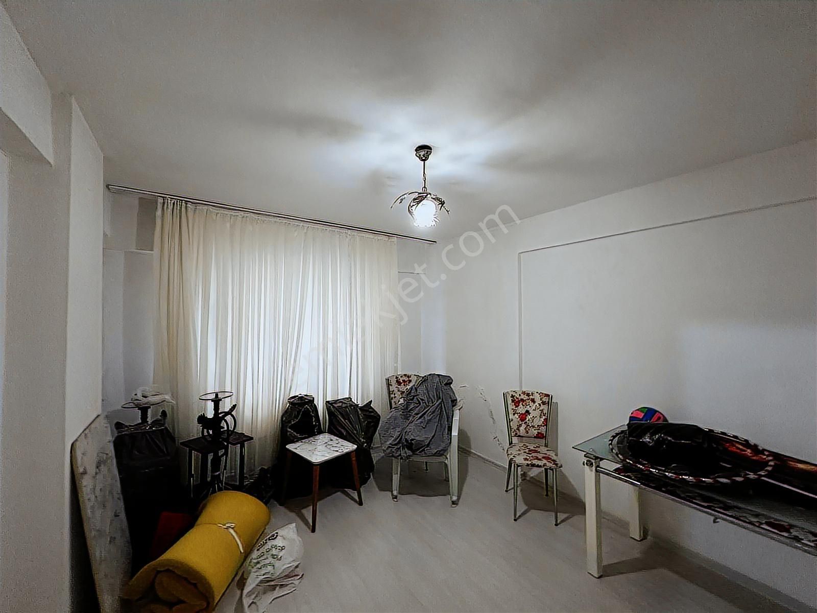 Yeşilpınar Metronun Dibinde Satılık Fırsat 3+1 Daire