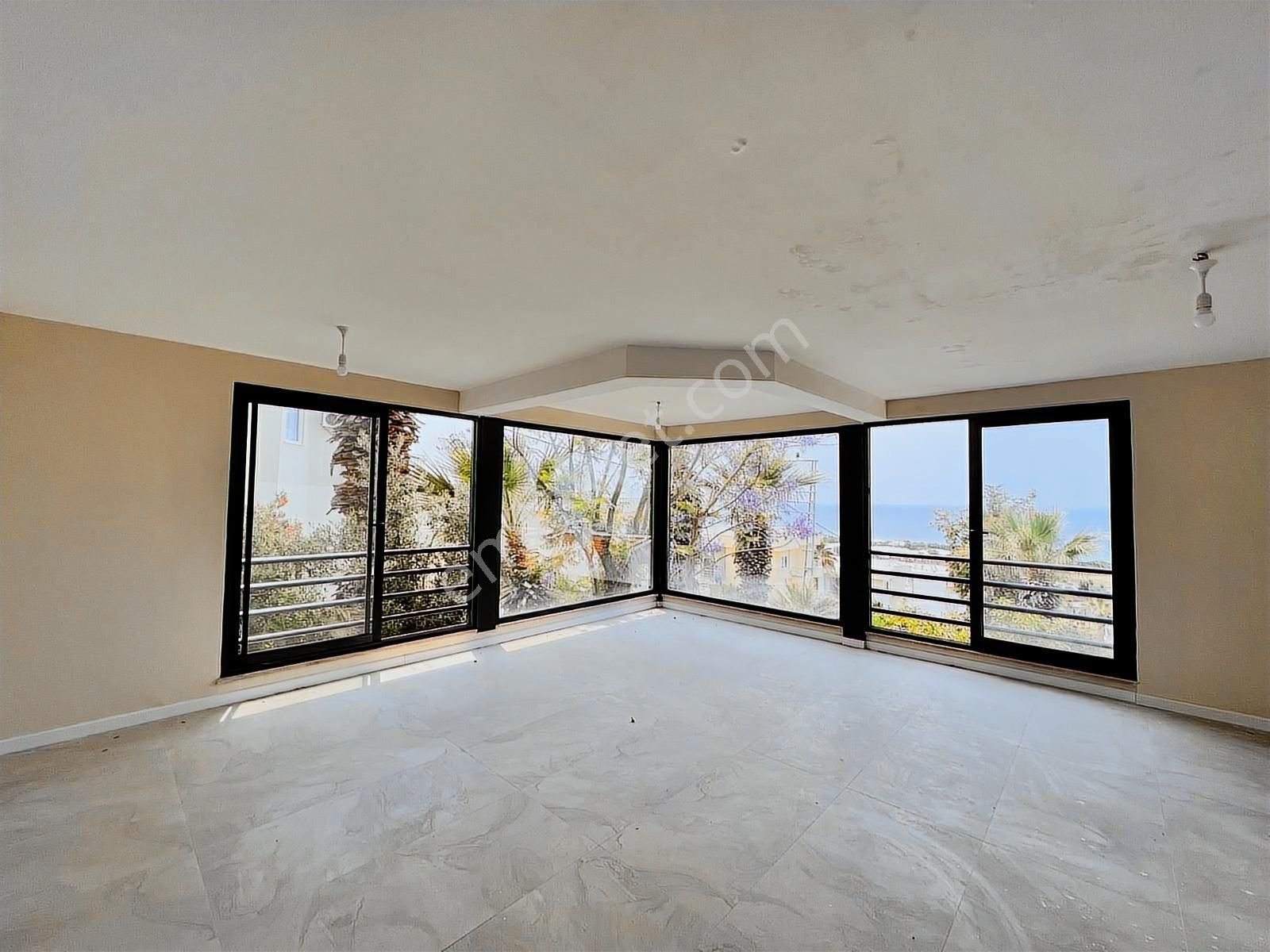 Alanya Demirtaş 3+1 260 M² Restore Edilmiş Vat. Uygun Tripleks V - Görsel 3