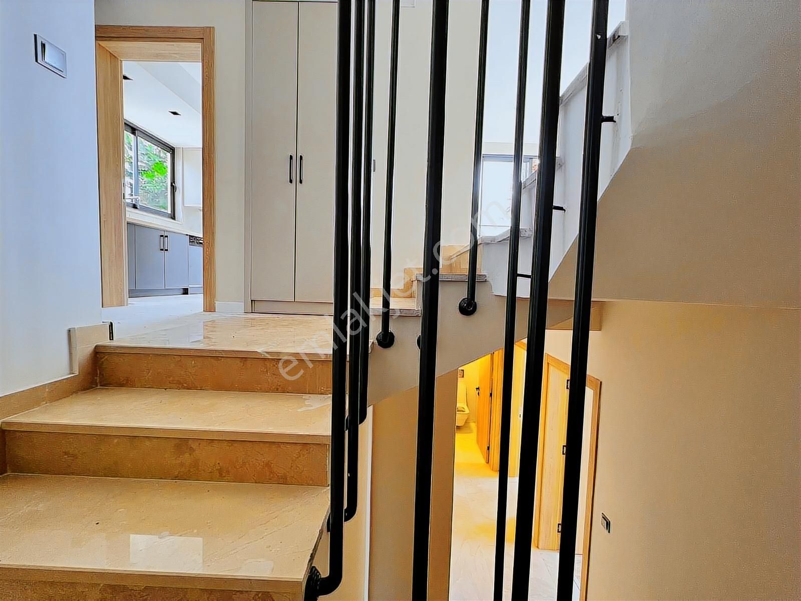 Alanya Demirtaş 3+1 260 M² Restore Edilmiş Vat. Uygun Tripleks V - Görsel 7