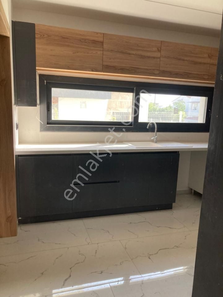 Nezih Bir Sitede 4+1 Satılık Villa - Görsel 7