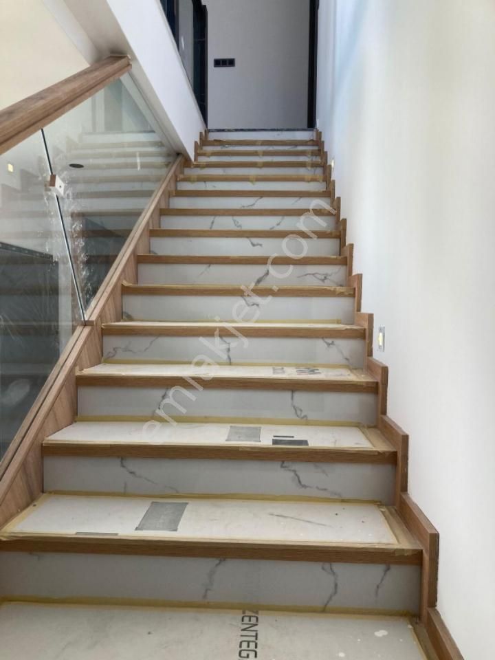 Nezih Bir Sitede 4+1 Satılık Villa - Görsel 11