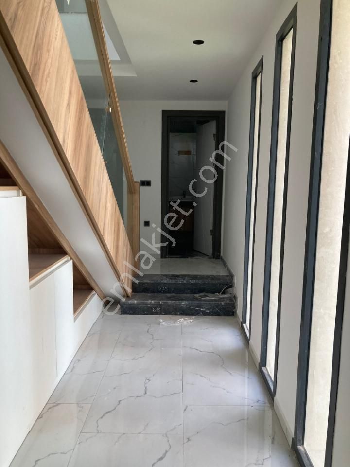 Nezih Bir Sitede 4+1 Satılık Villa - Görsel 9