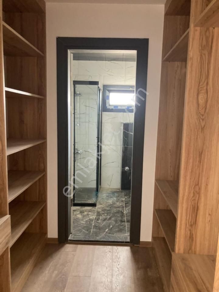 Nezih Bir Sitede 4+1 Satılık Villa - Görsel 17