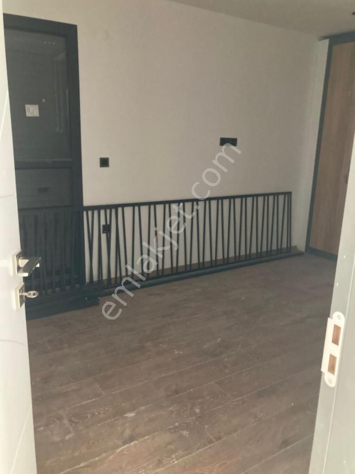 Nezih Bir Sitede 4+1 Satılık Villa - Görsel 16