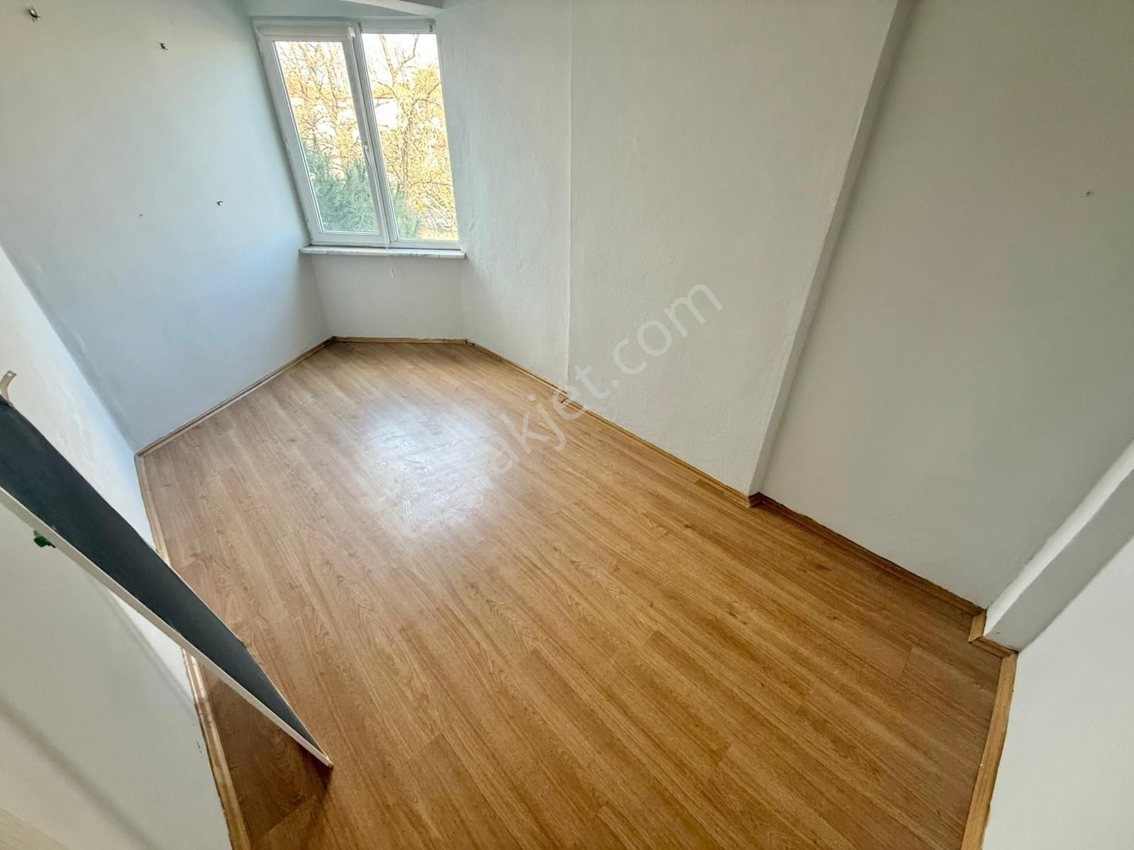 Yükselden İkizçayda Ayrı Mutfaklı Öncephe Çay Manzaralı 2+1daire - Görsel 10