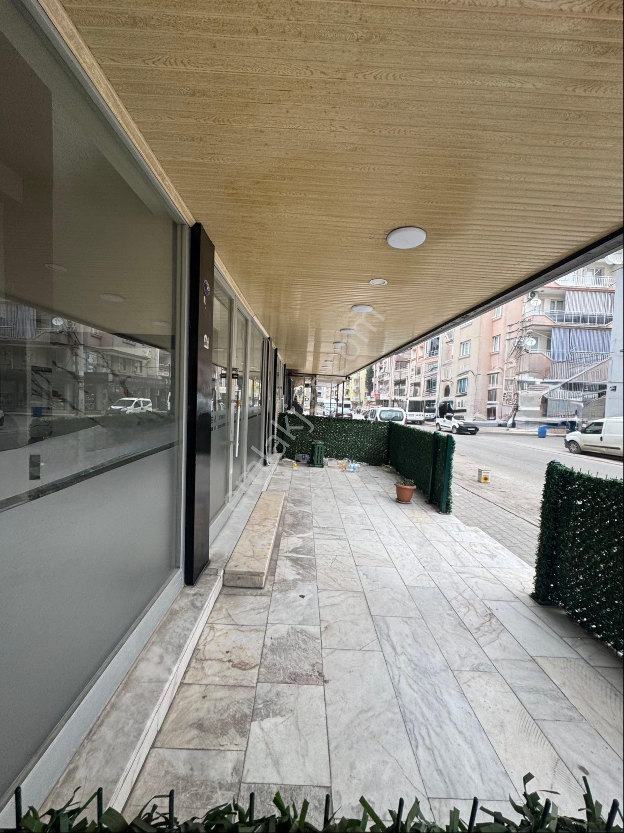 Kiralık Dükkan Buca Göksu Mah. Batar Katlı 130 M2. Cadde Üzeri - Görsel 3