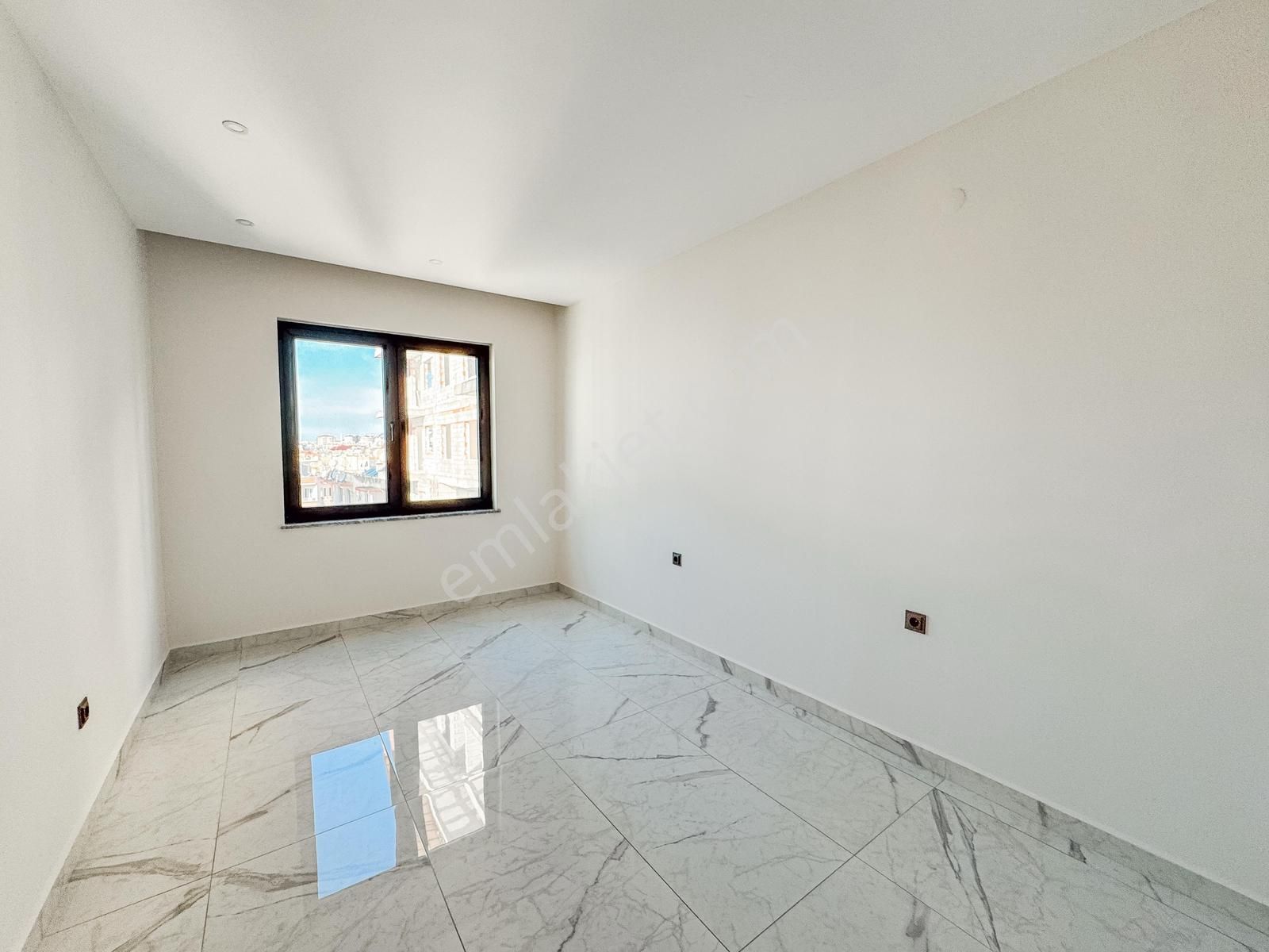 Alanya Merkez 2+1 100m2 Full Aktiviteli Kompleks Uygun Fiyata - Görsel 14