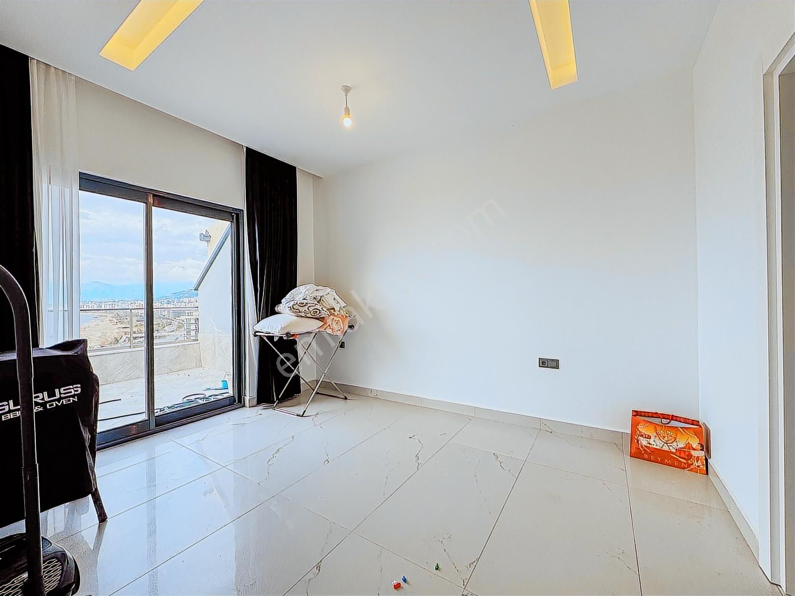 Denize 50 Metre Full Aktiviteli Panaromik Manzara 3+1 160m2 - Görsel 20
