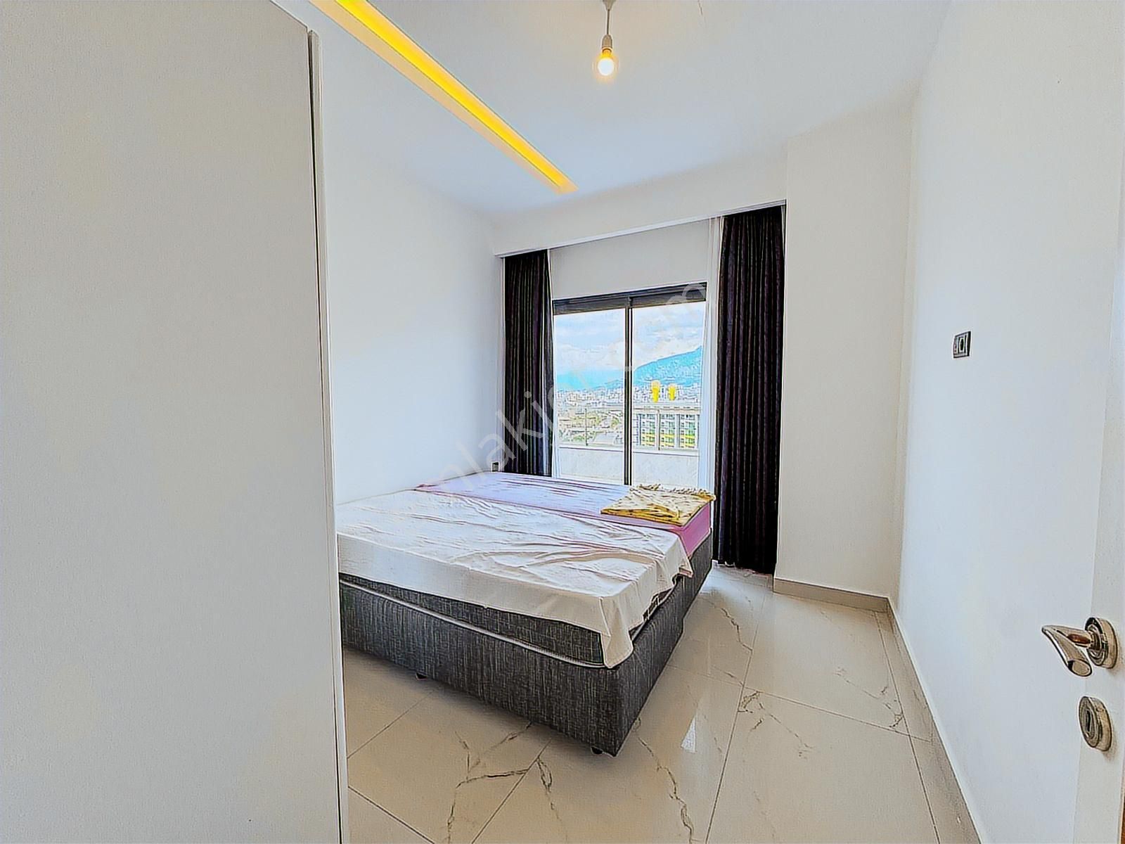 Denize 50 Metre Full Aktiviteli Panaromik Manzara 3+1 160m2 - Görsel 5