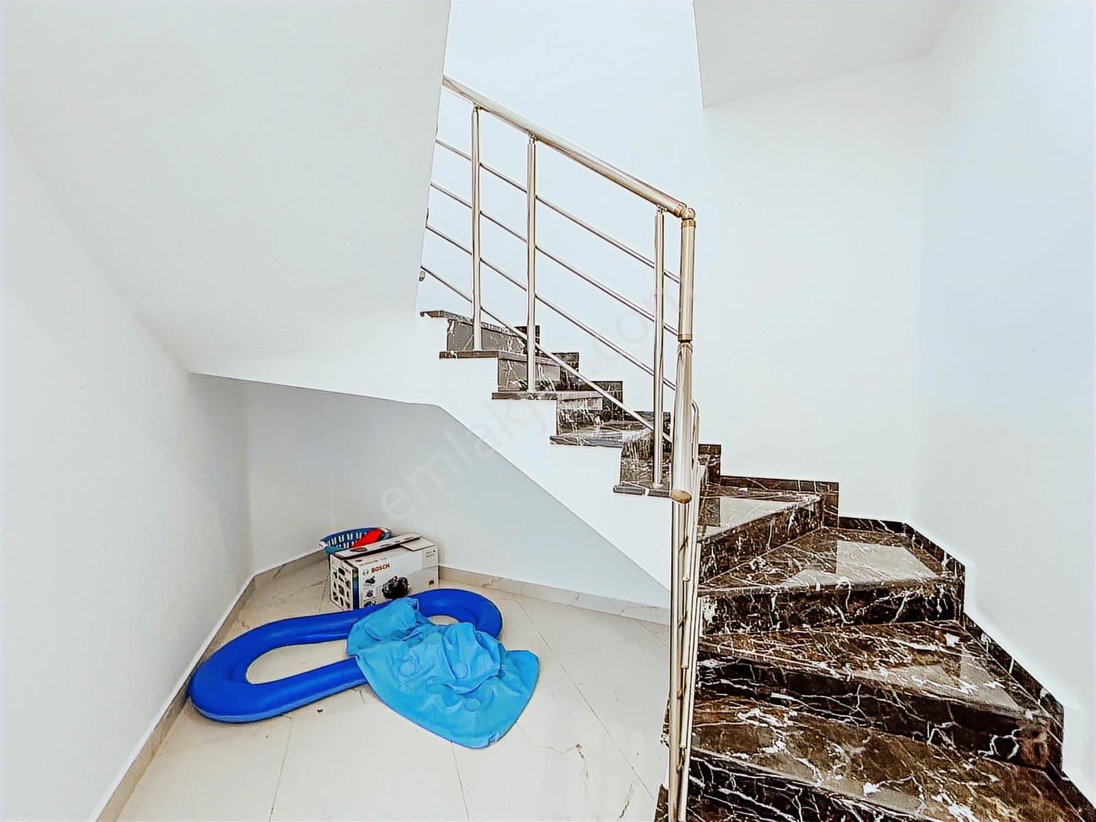 Denize 50 Metre Full Aktiviteli Panaromik Manzara 3+1 160m2 - Görsel 33