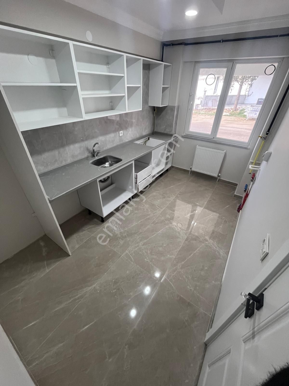Dream Lıfe Gayrimenkul'den Satılık 1+1 Kacırlmıcak Daire Fırsatı - Görsel 2