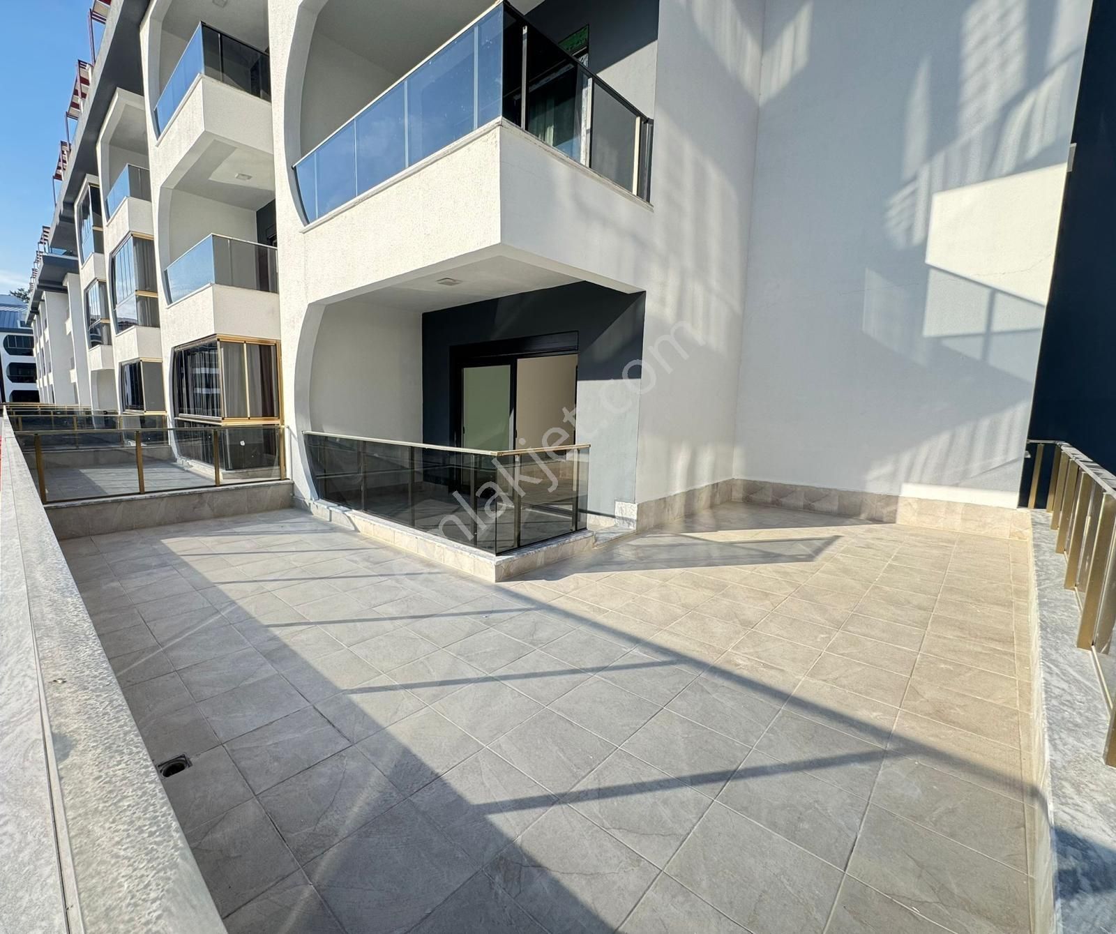 Avsallar Sıfır Daire 2+1 Full Aktiviteli Konsept Denize 300metre - Görsel 21