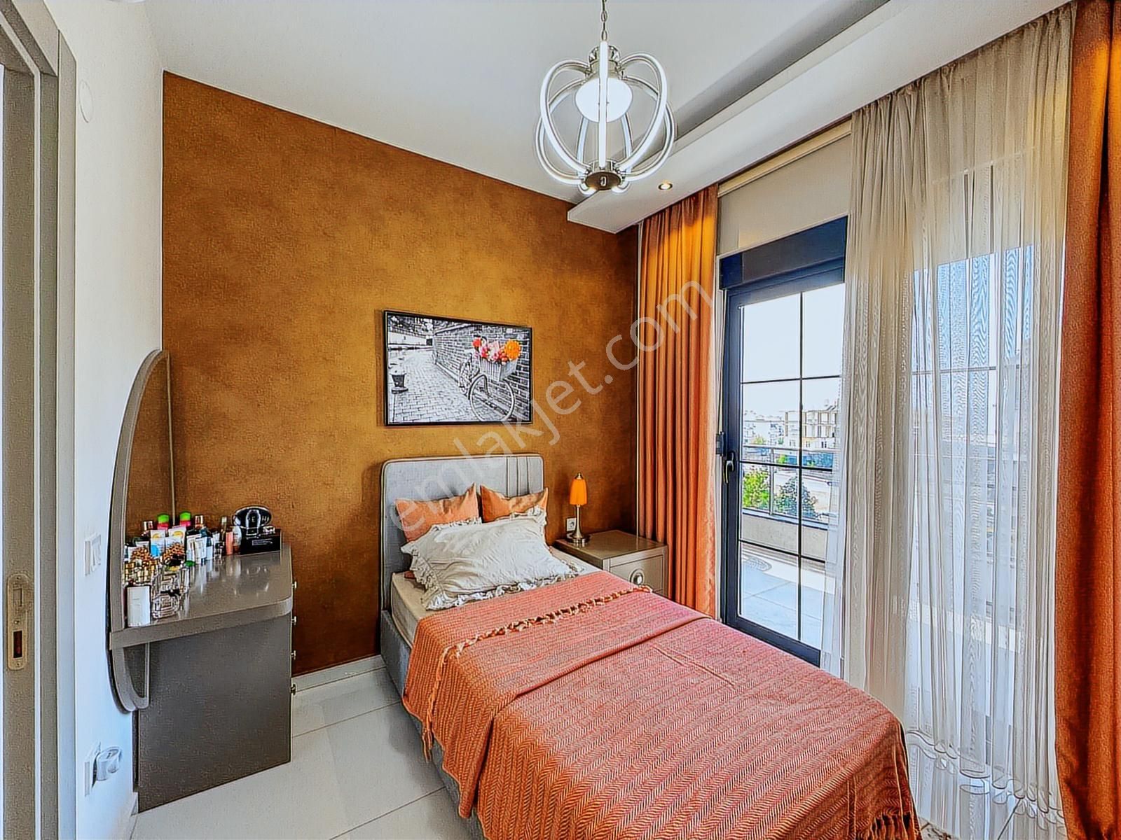 Alanya Oba 2+1 Full Aktiviteli Lüks Site İçerisinde Eşyalı 105m2 - Görsel 3