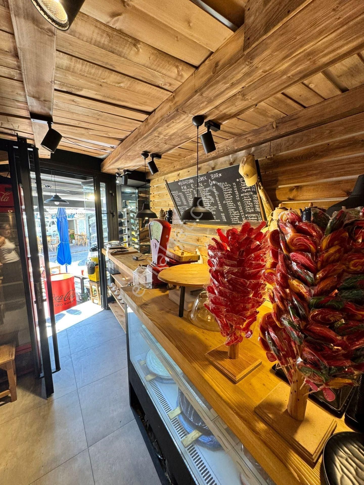 ✨ Urla İskele’de Prestijli Lokasyonda, Deniz Kokulu Balık Restoranı / Kafe – Devren Kiralık ✨ - Görsel 9