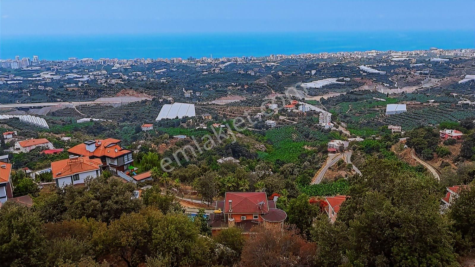 Alanya Yaylalı Deniz Manzaralı Eşyalı4+1 Tripleks Müstakil Villa - Görsel 9