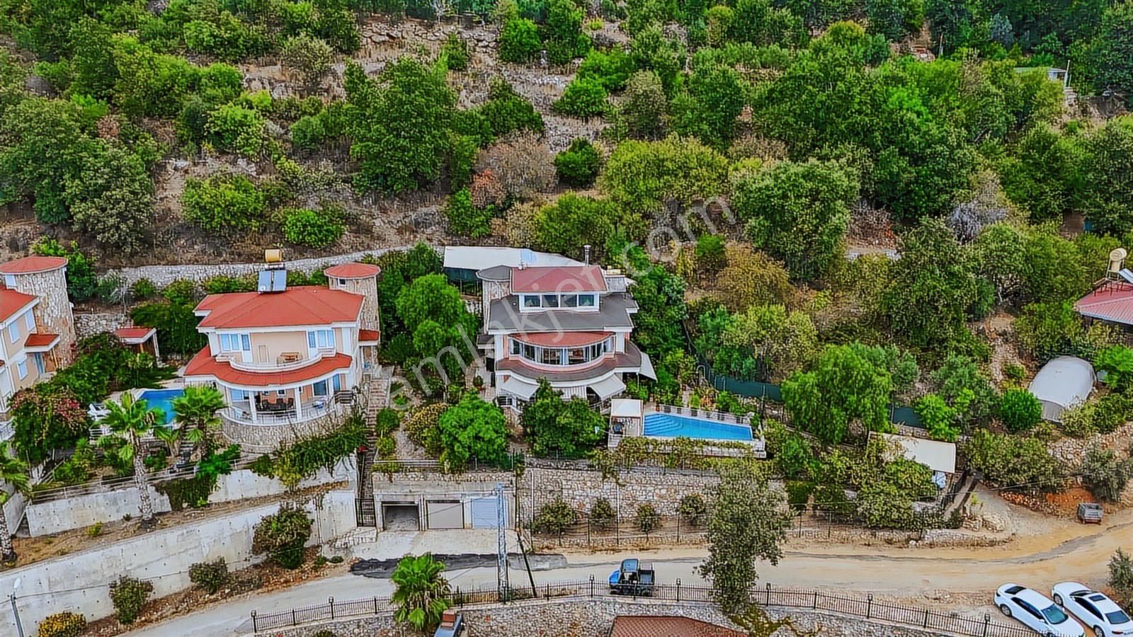 Alanya Yaylalı Deniz Manzaralı Eşyalı4+1 Tripleks Müstakil Villa - Görsel 22