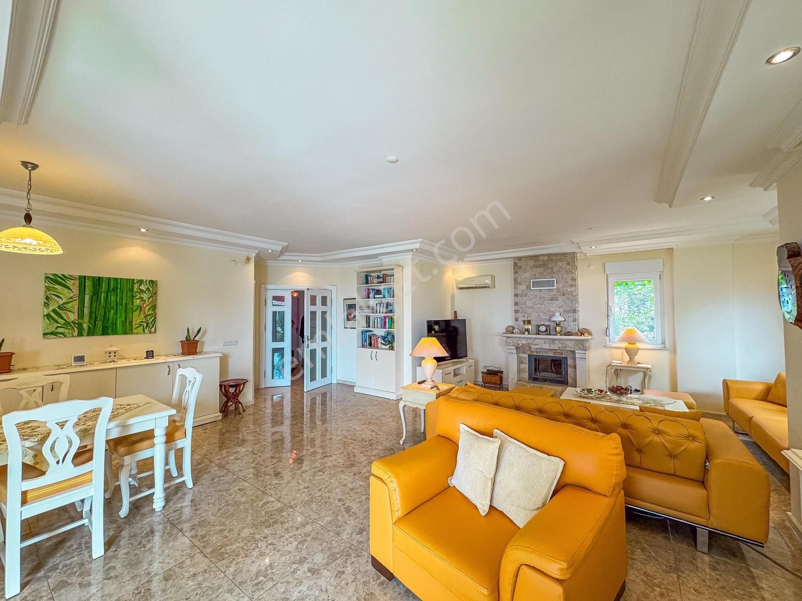 Alanya Yaylalı Deniz Manzaralı Eşyalı4+1 Tripleks Müstakil Villa - Görsel 15