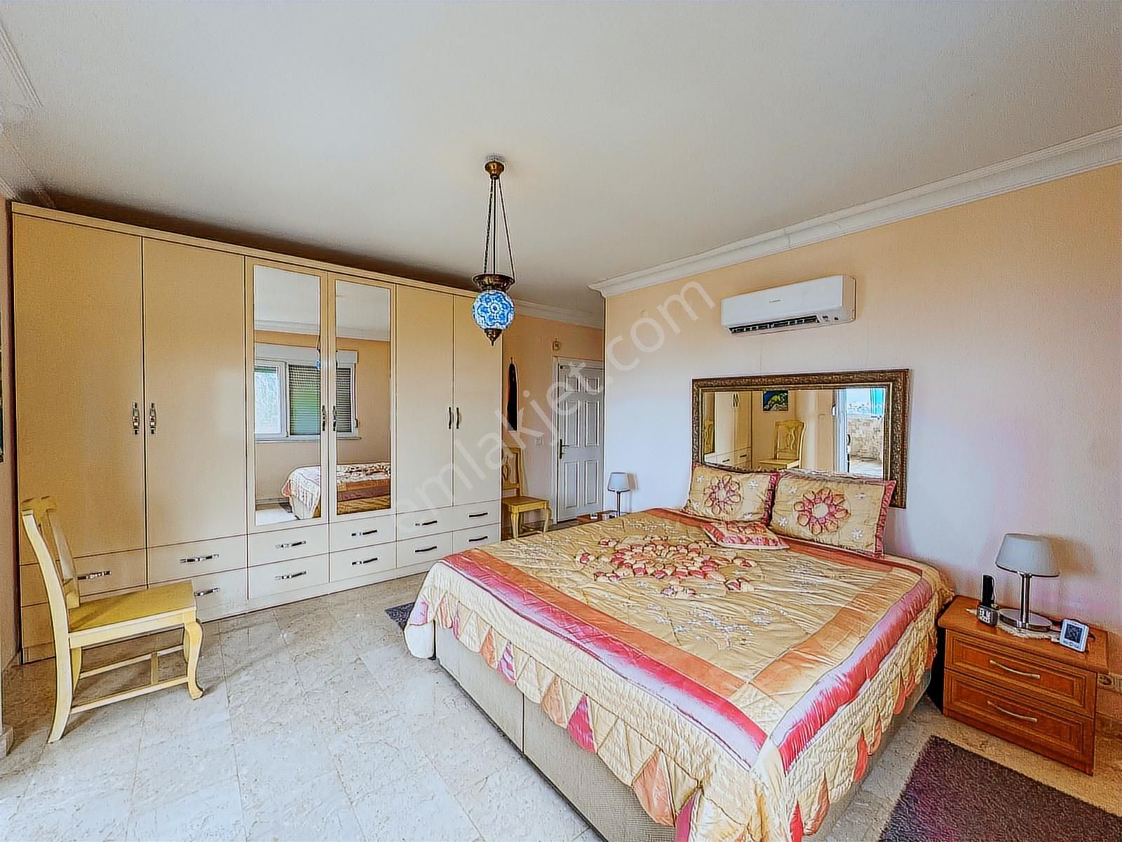 Alanya Yaylalı Deniz Manzaralı Eşyalı4+1 Tripleks Müstakil Villa - Görsel 18