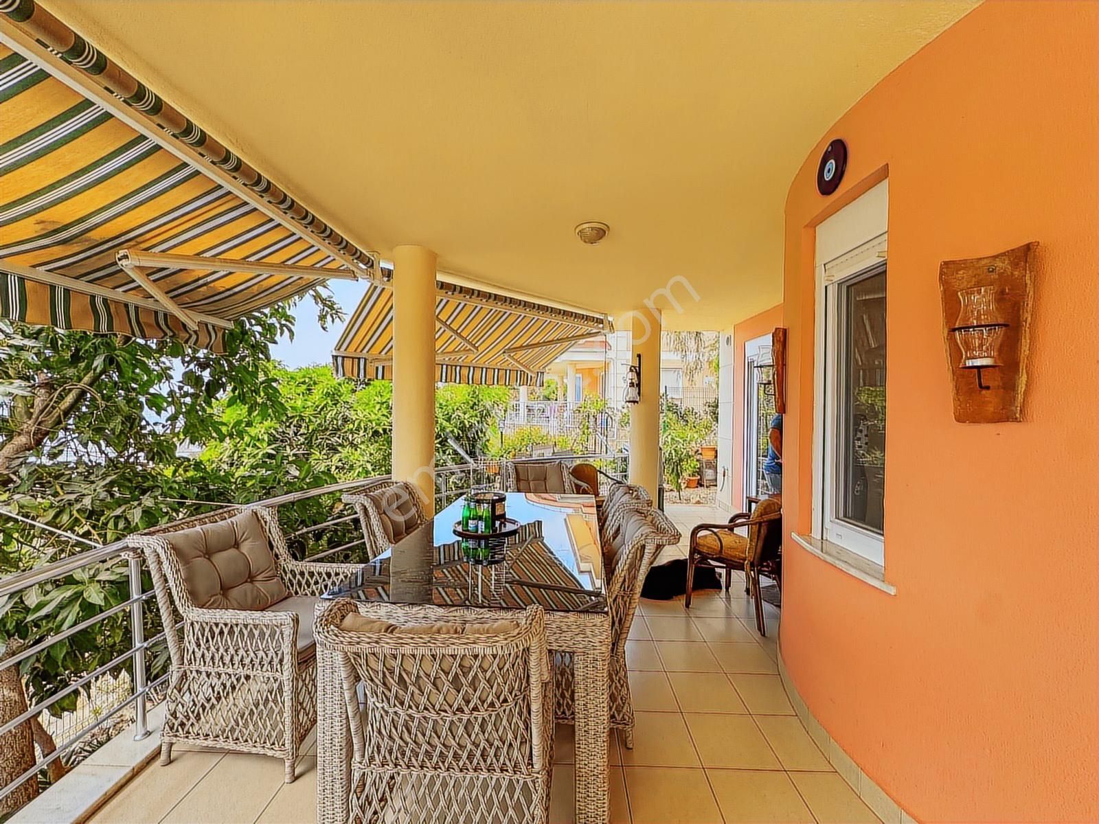 Alanya Yaylalı Deniz Manzaralı Eşyalı4+1 Tripleks Müstakil Villa - Görsel 19