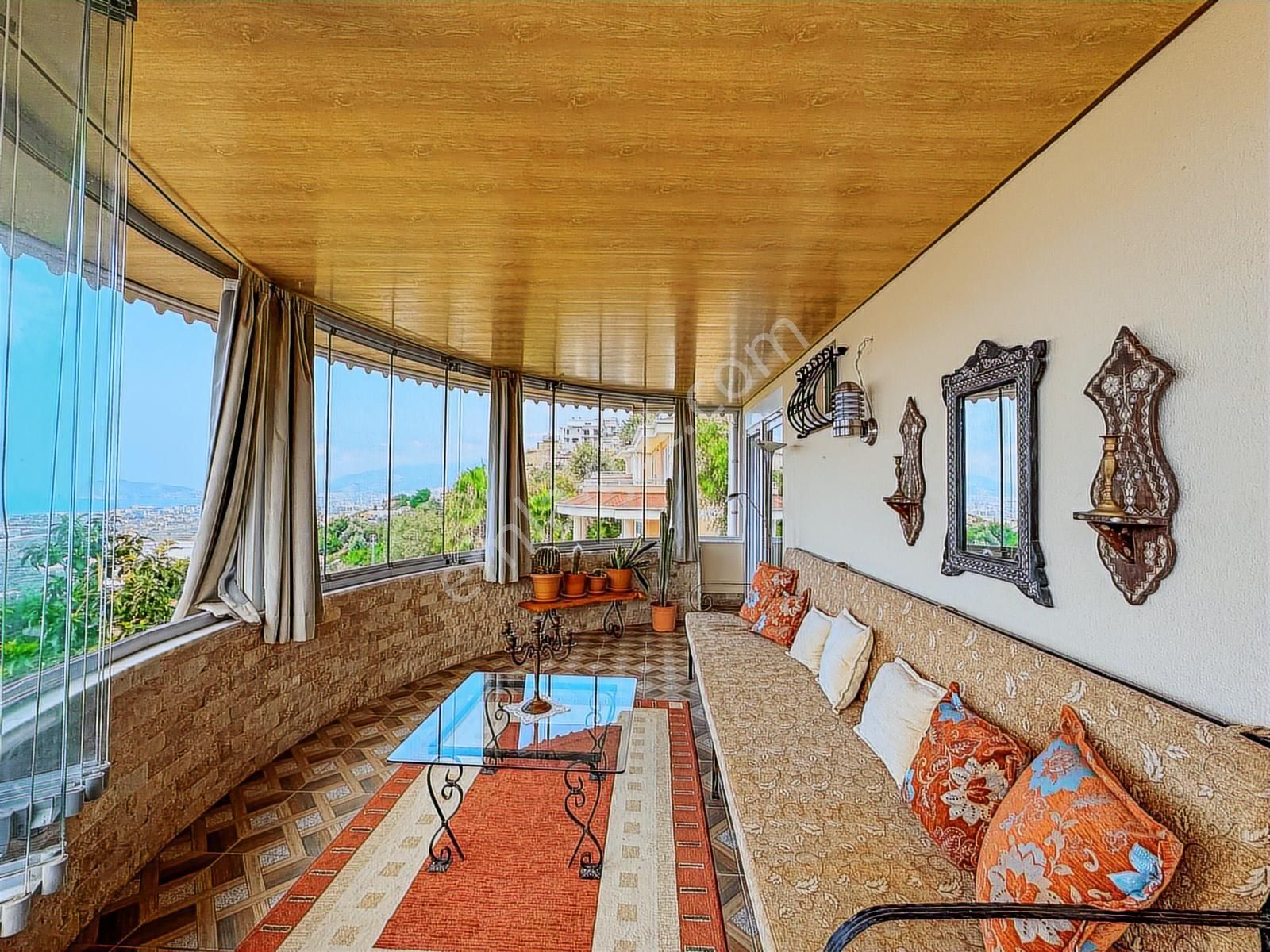 Alanya Yaylalı Deniz Manzaralı Eşyalı4+1 Tripleks Müstakil Villa - Görsel 12