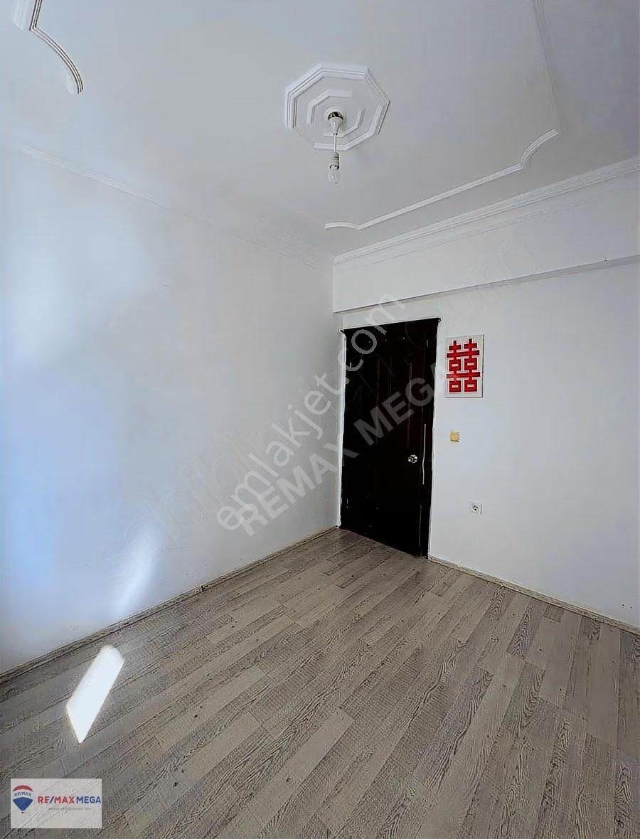 Altınkum Mahallesi'nde Kiralık 2+1 Daire - Görsel 12