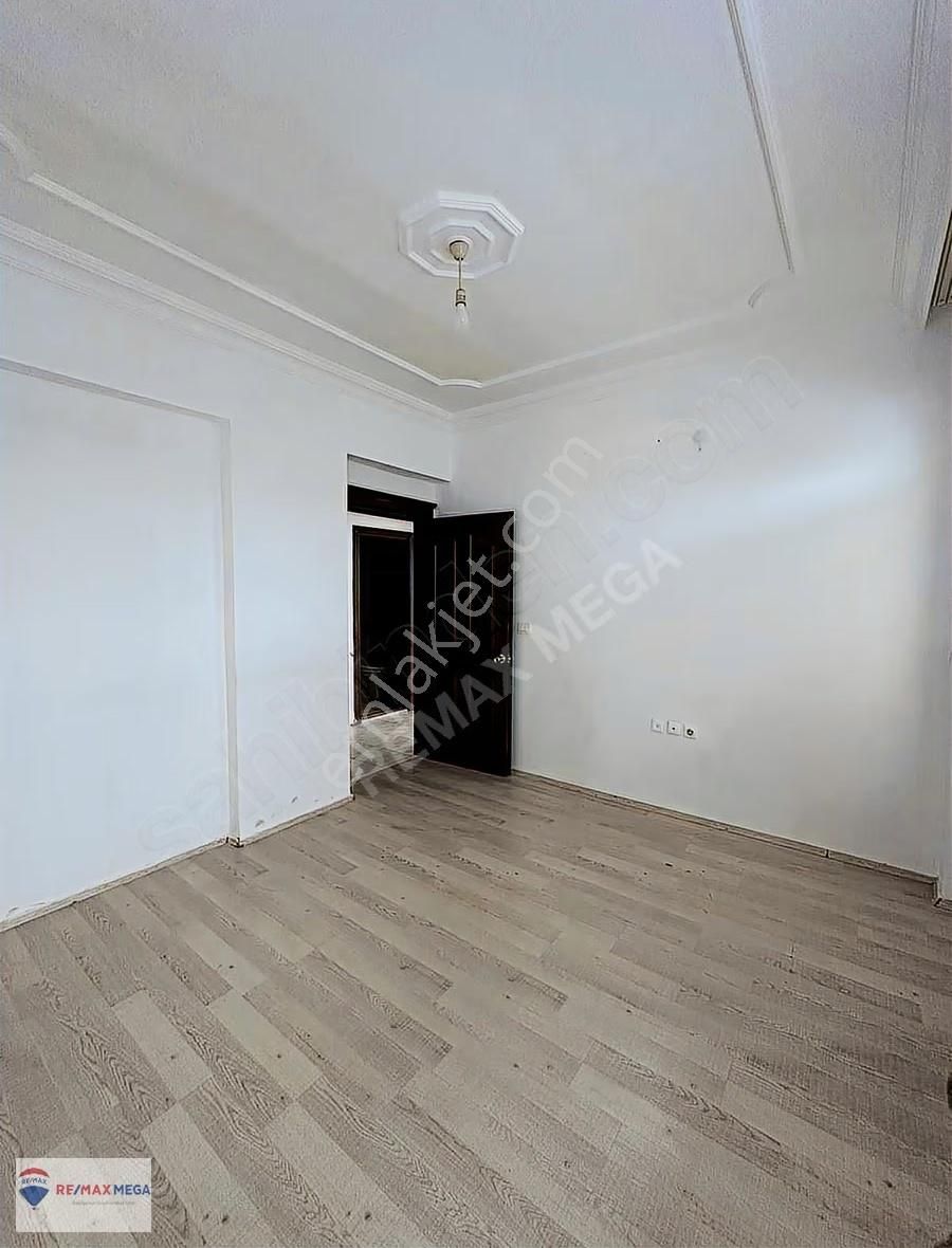 Altınkum Mahallesi'nde Kiralık 2+1 Daire - Görsel 14