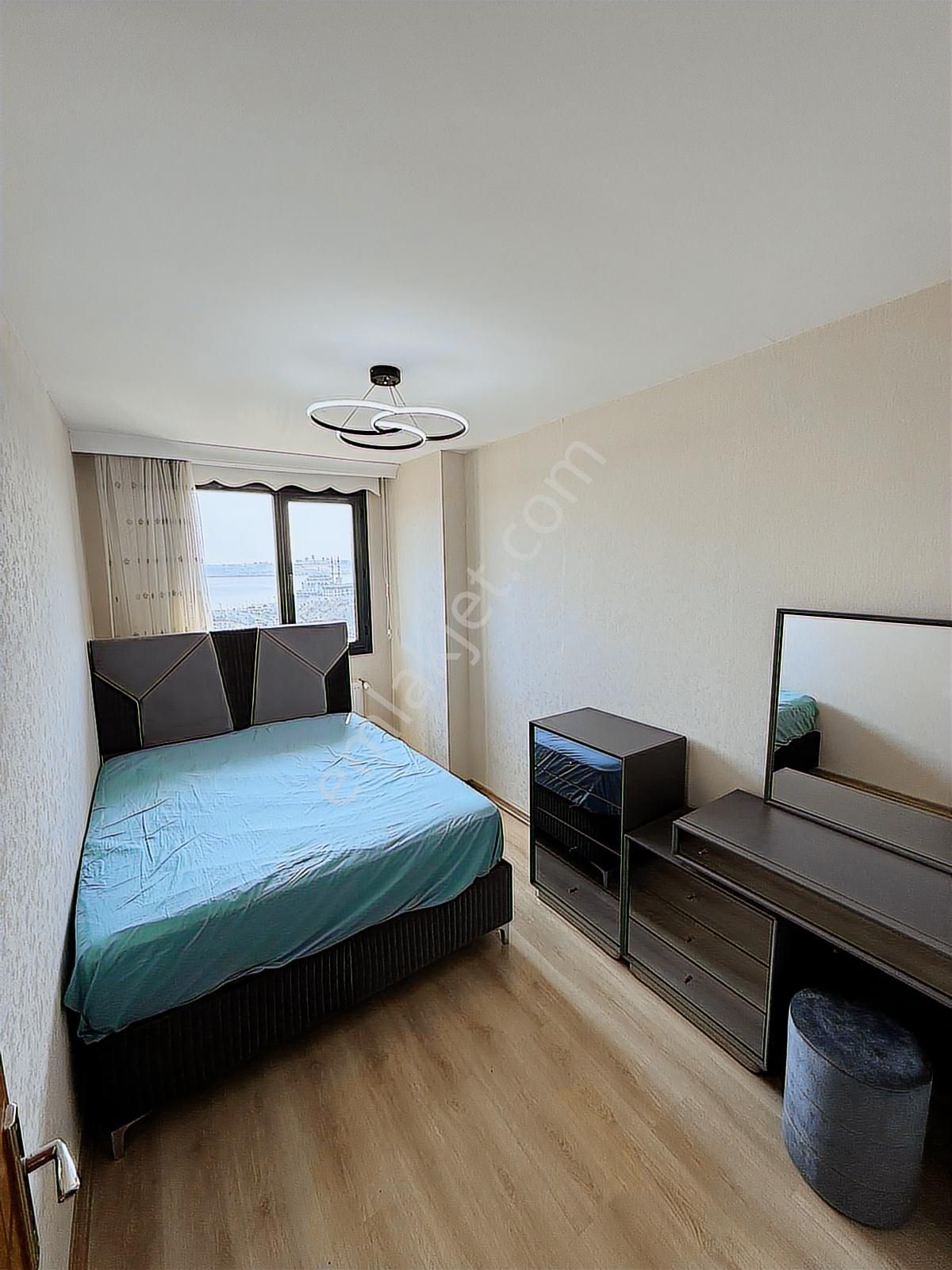 Küçükçekmece Safra Göl Manzaralı Eşyalı 95 M2 Yeni Daire - Görsel 9