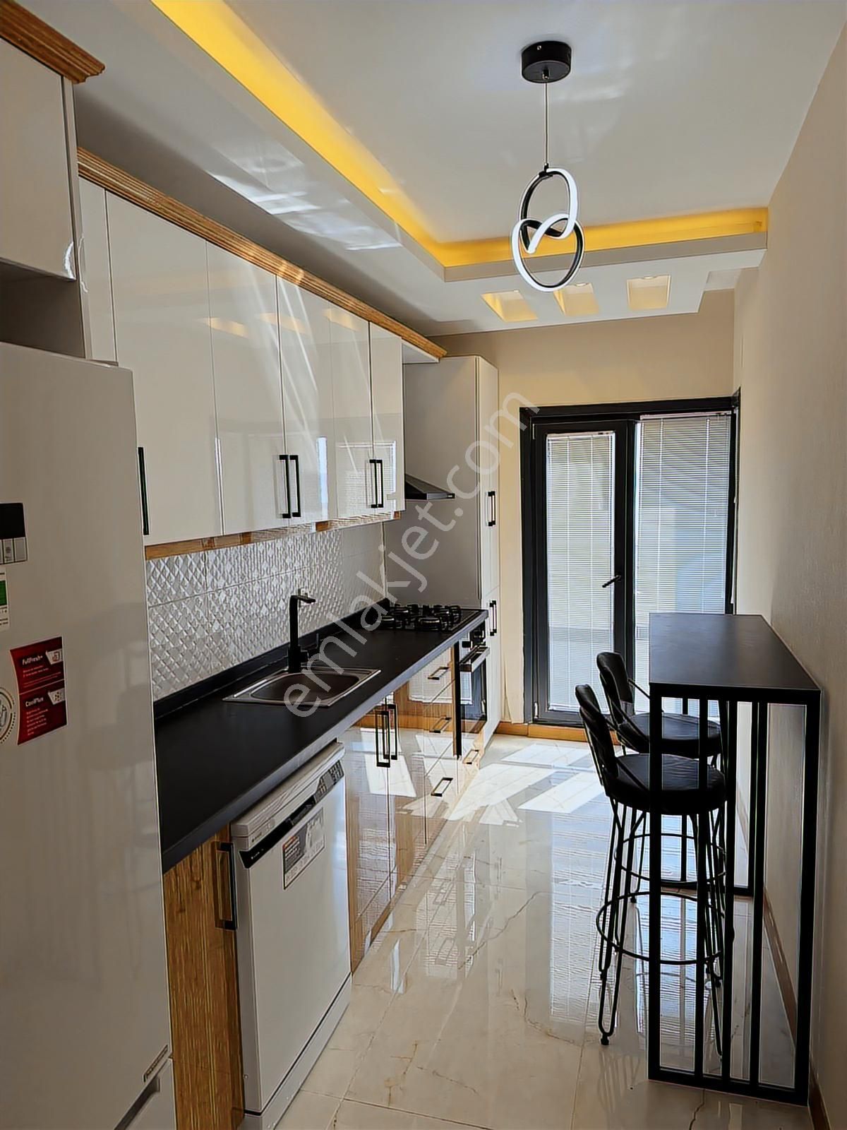 Küçükçekmece Safra Göl Manzaralı Eşyalı 95 M2 Yeni Daire - Görsel 6