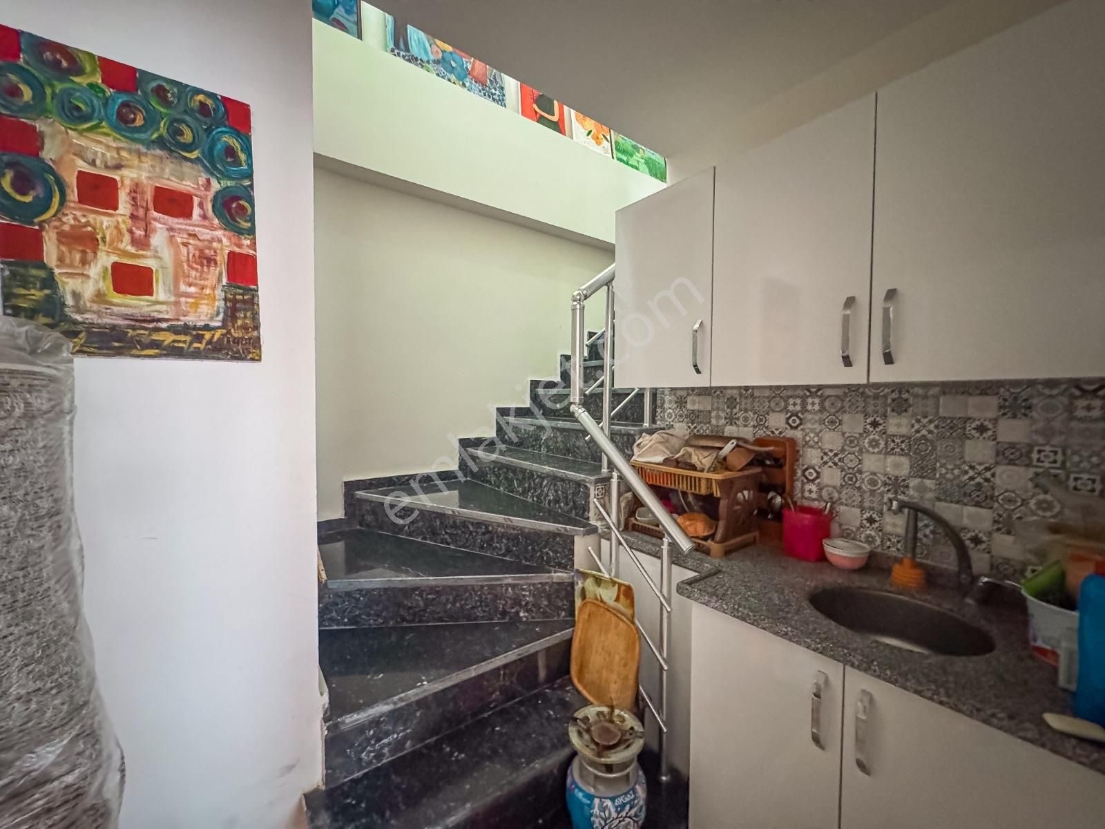 Alanya Demirtaşta 150 M² 3+1 Eşyalı Çatı Dubleks 2 Mutfaklı - Görsel 6