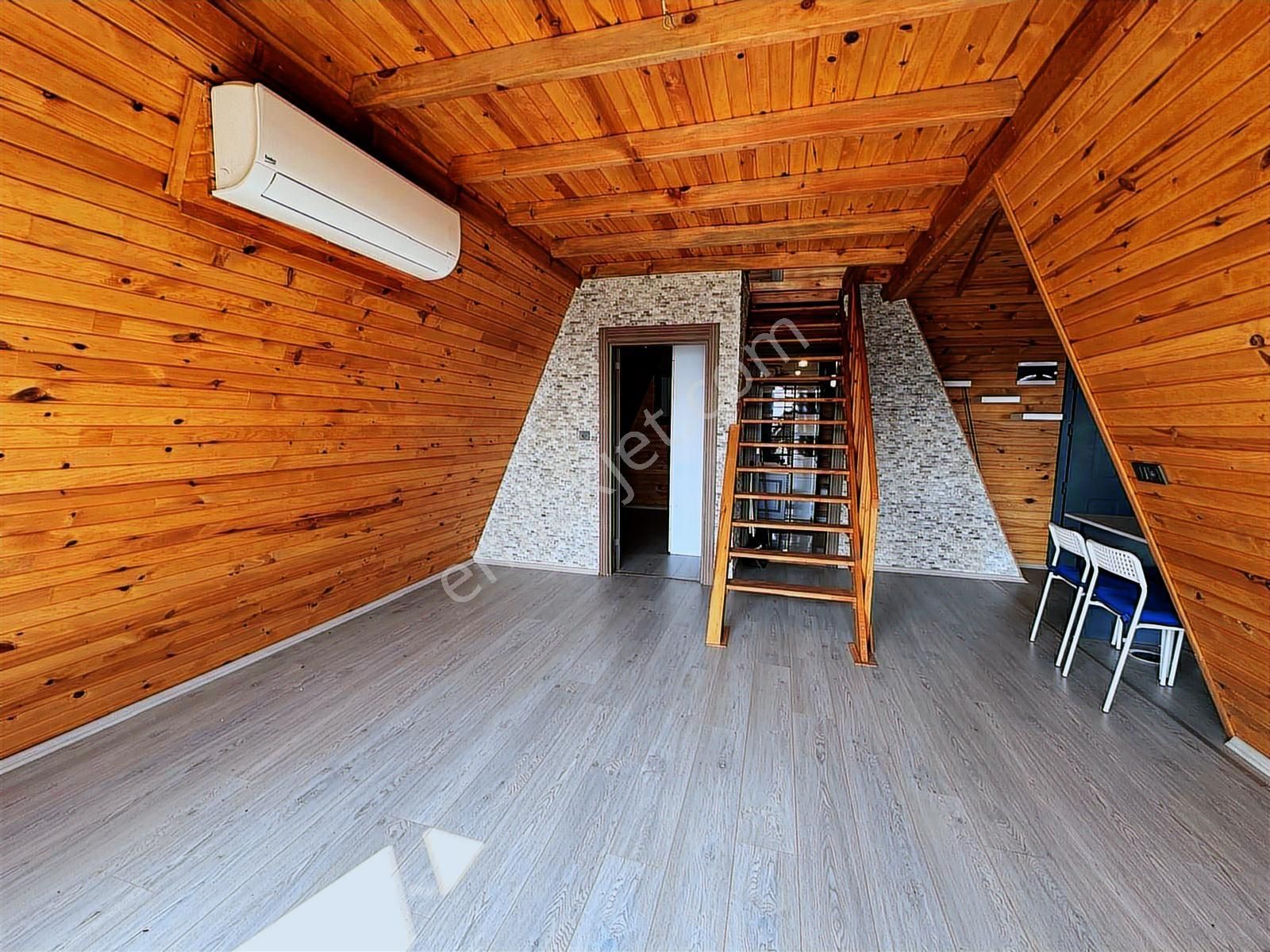 Bademağacında Doğa Deniz Manzaralı Müstakil Ağaç Ev Arsa Tapulu - Görsel 18