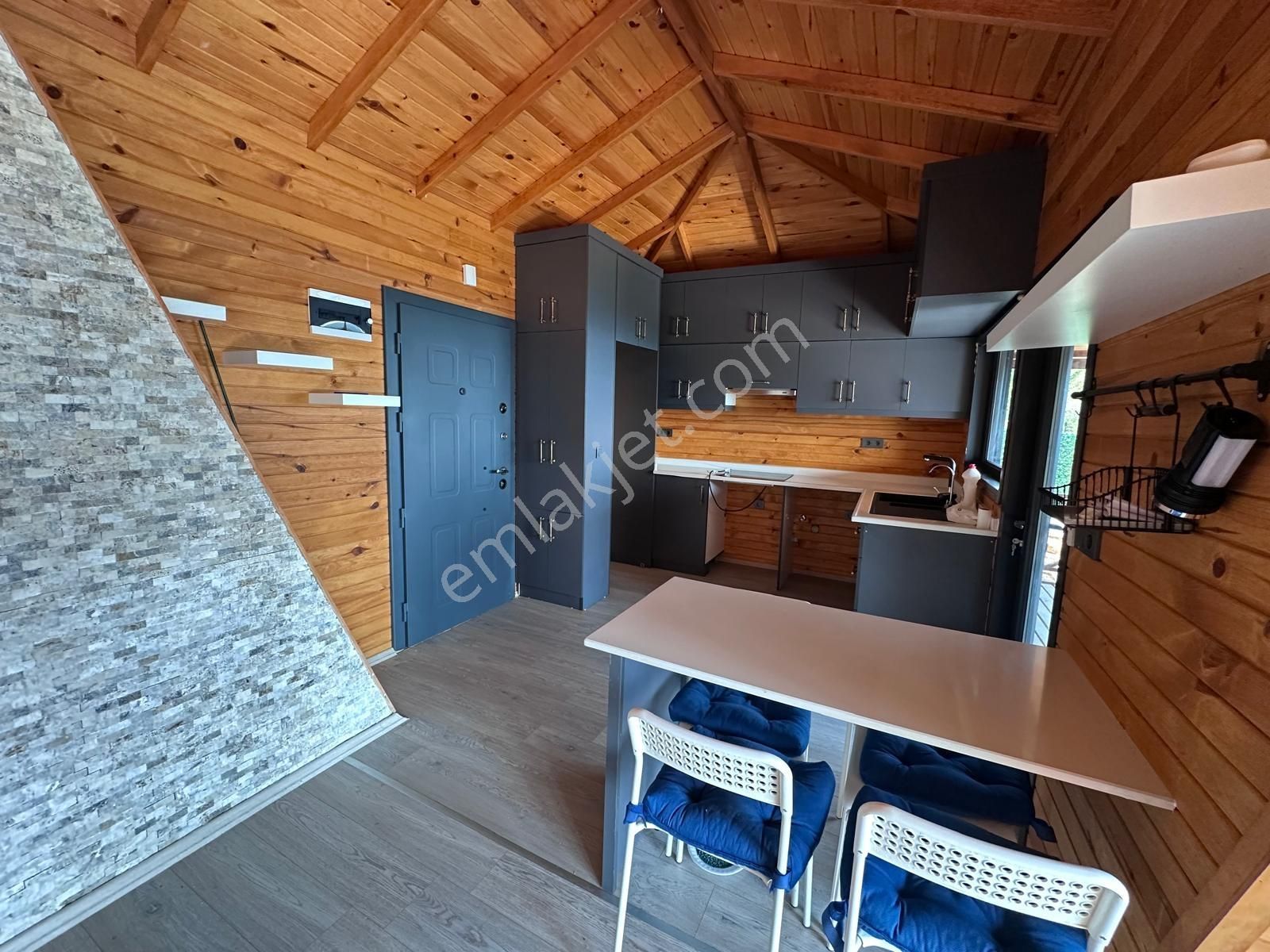 Bademağacında Doğa Deniz Manzaralı Müstakil Ağaç Ev Arsa Tapulu - Görsel 5