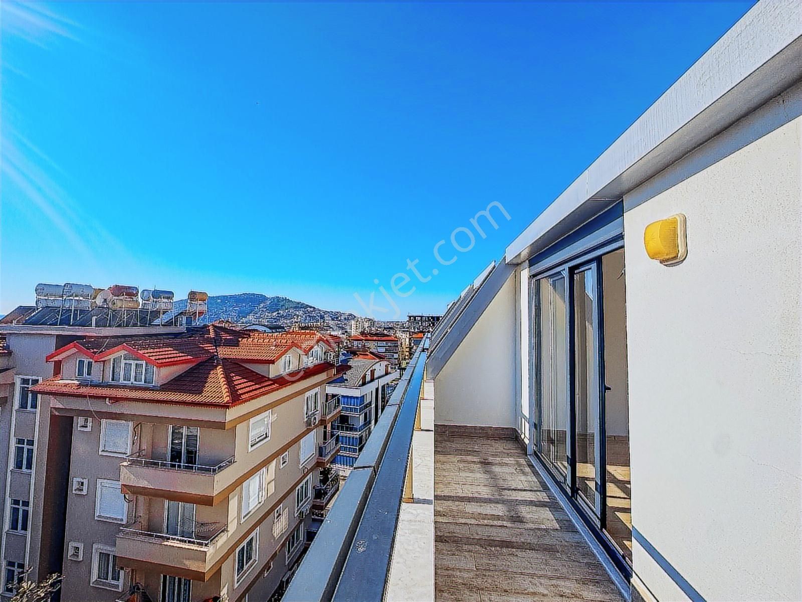 Alanya Merkez Kale & Deniz Manzaralı 4+1 Ayrı Mutfak Düz Ayak - Görsel 19