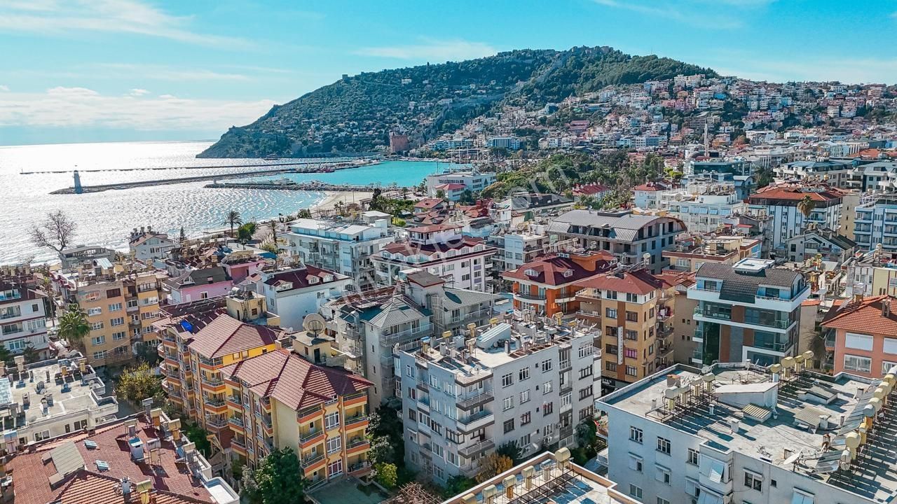Alanyada Merkezi Konumda 3+1 Geniş Oturumlu Uygun Daire
