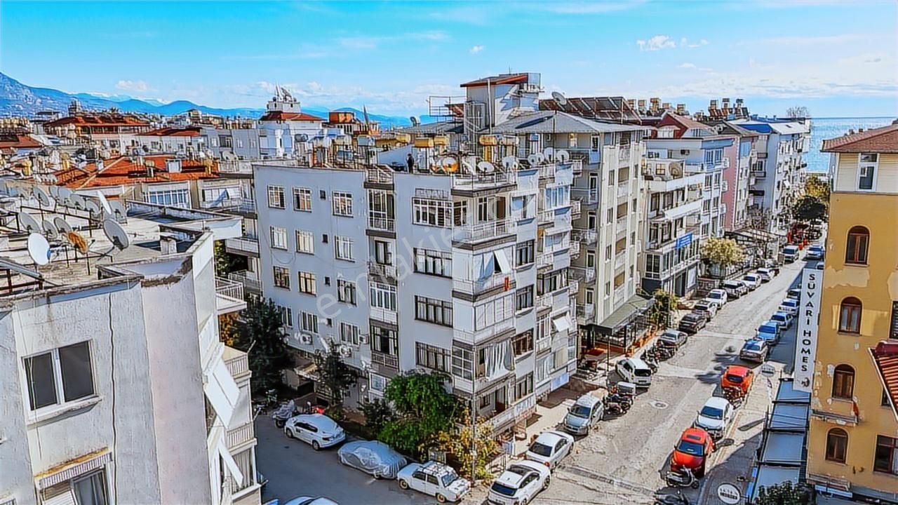 Alanyada Merkezi Konumda 3+1 Geniş Oturumlu Uygun Daire - Görsel 16