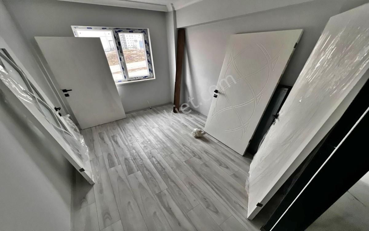 Pınarbaşı Mahallesinde Giriş Katında Full Yapılı Sıfır 3+1 - Görsel 17